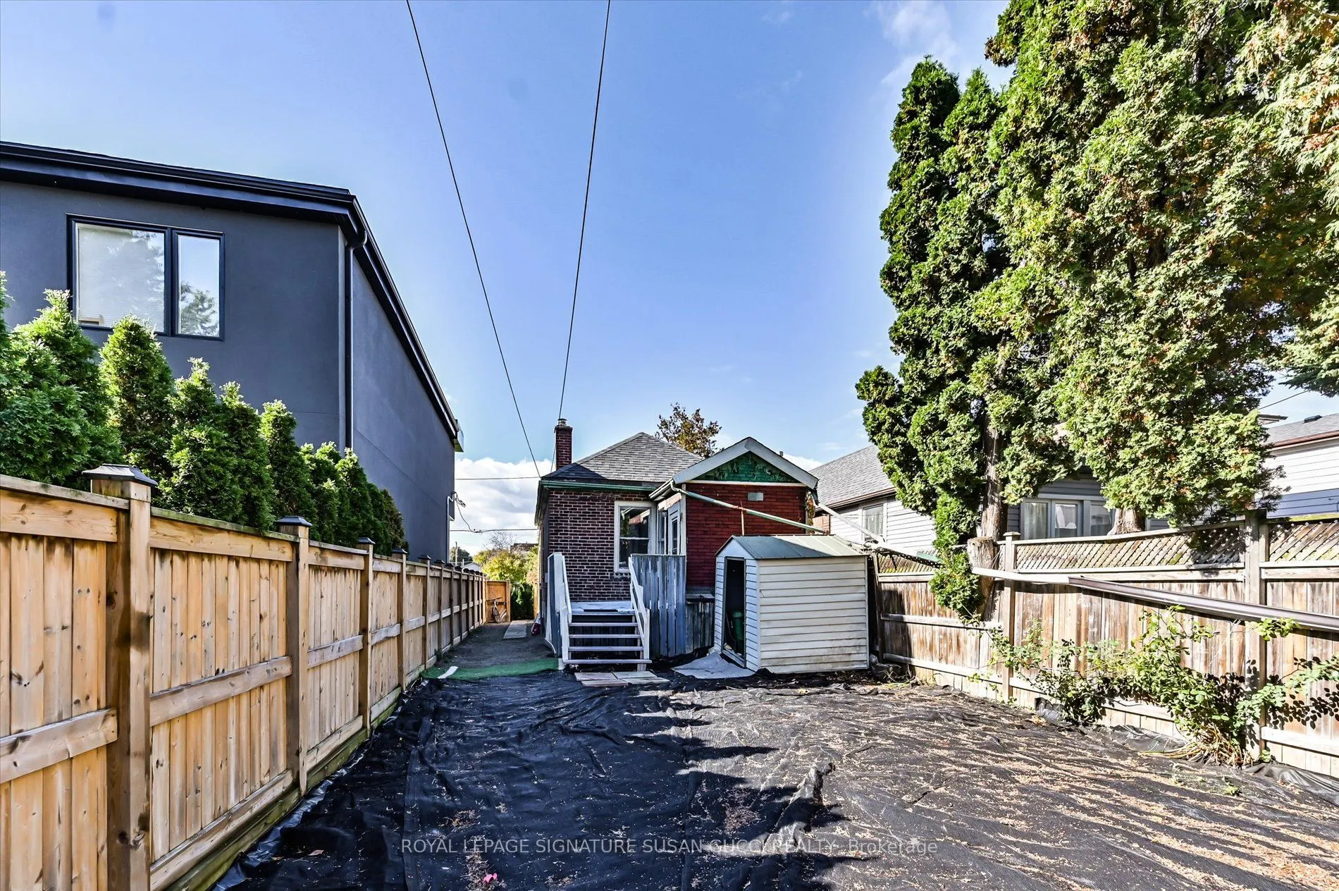 9 Everett Crescent