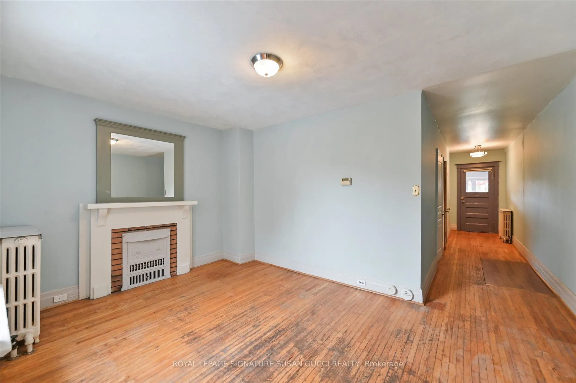 9 Everett Crescent