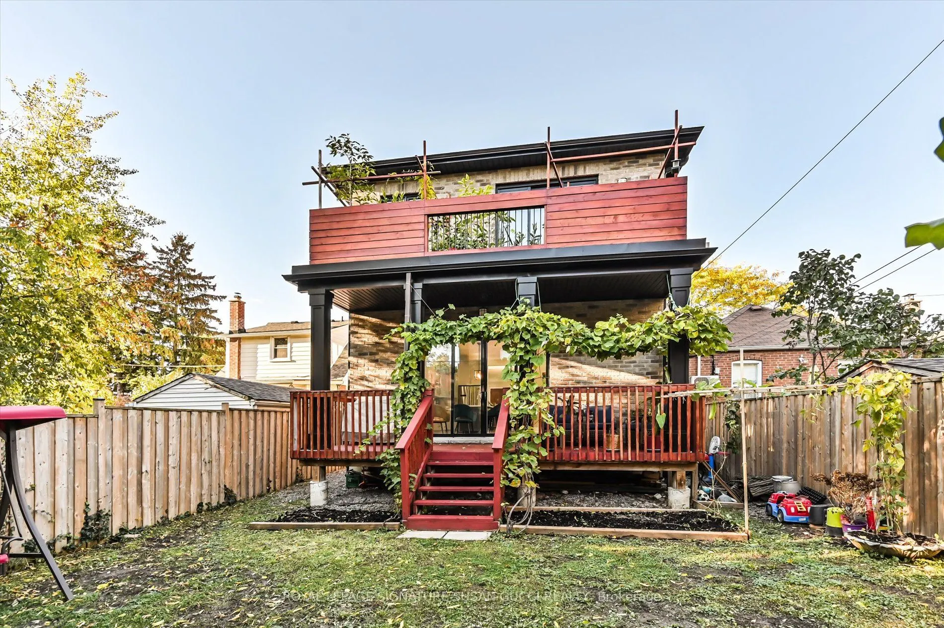 3 Holmstead Avenue