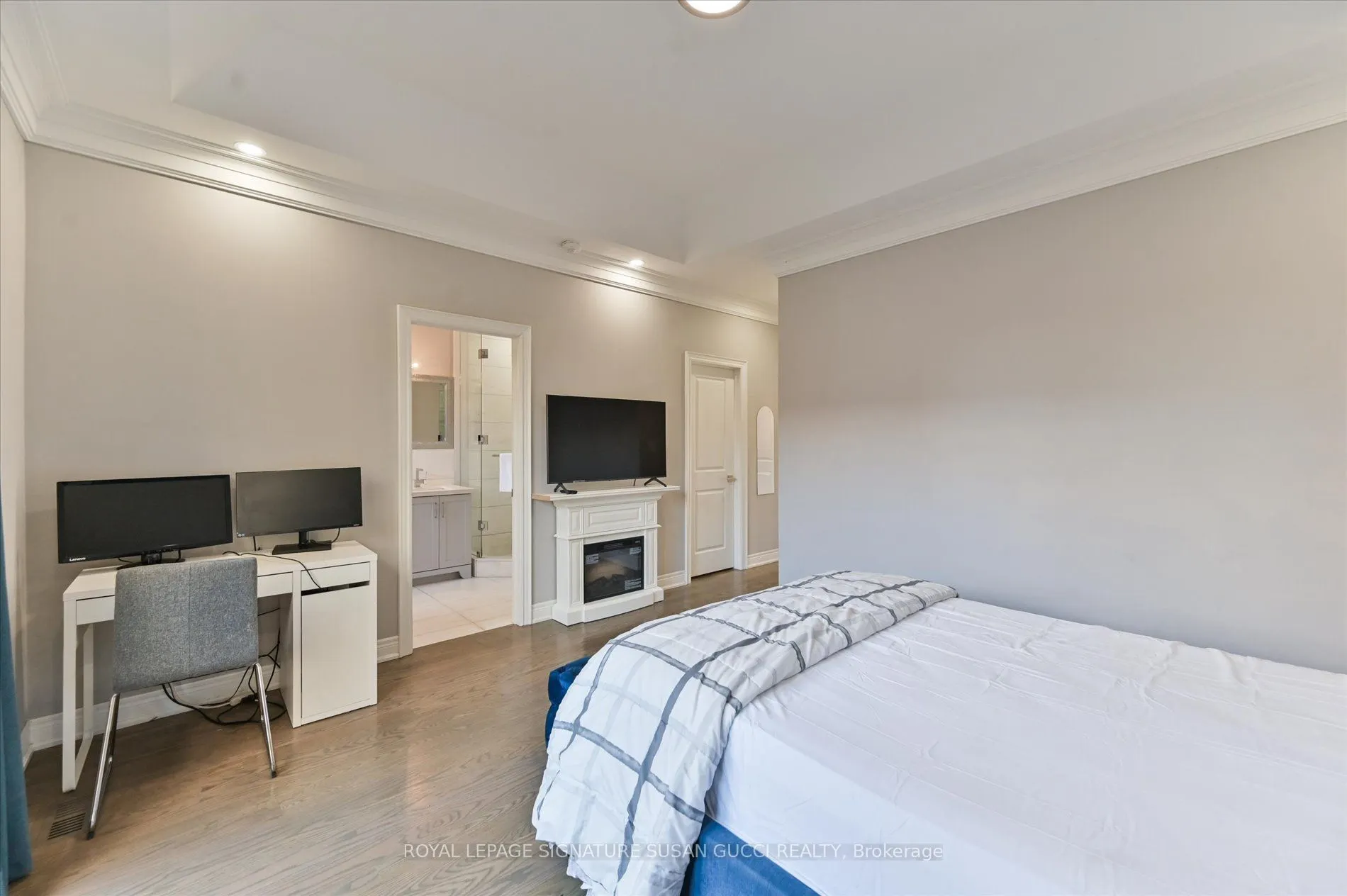 3 Holmstead Avenue