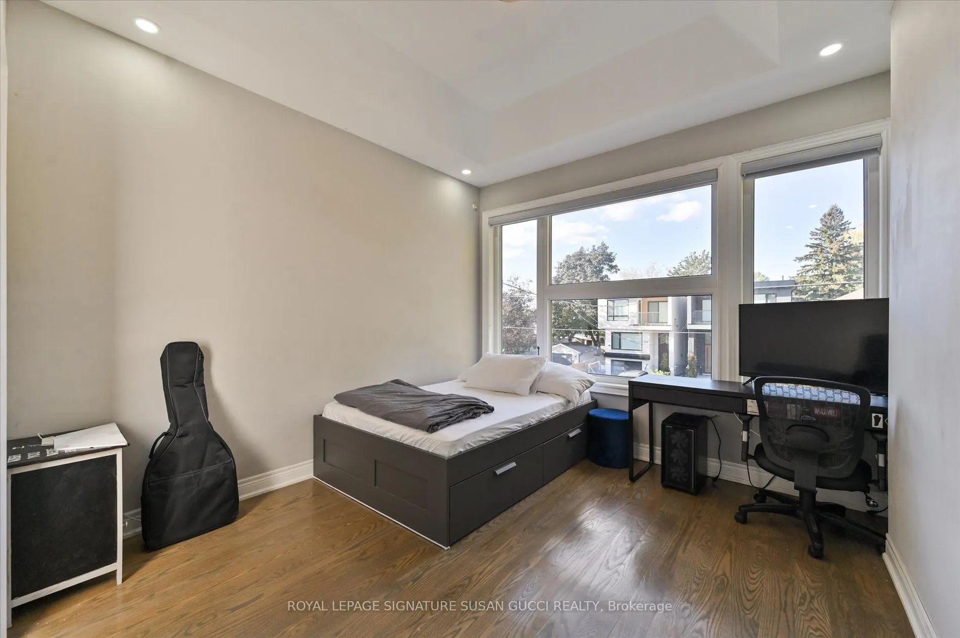 3 Holmstead Avenue