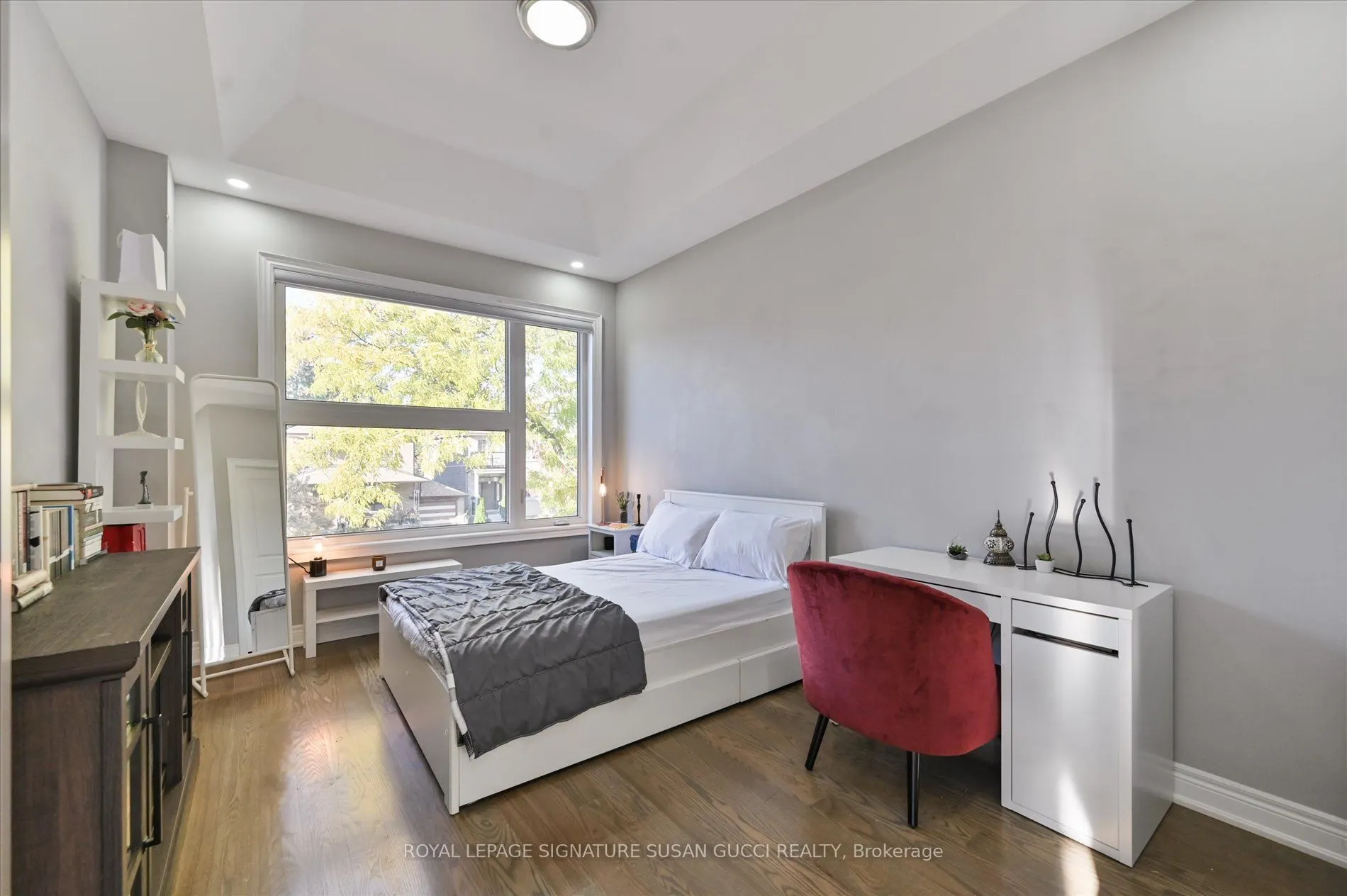 3 Holmstead Avenue