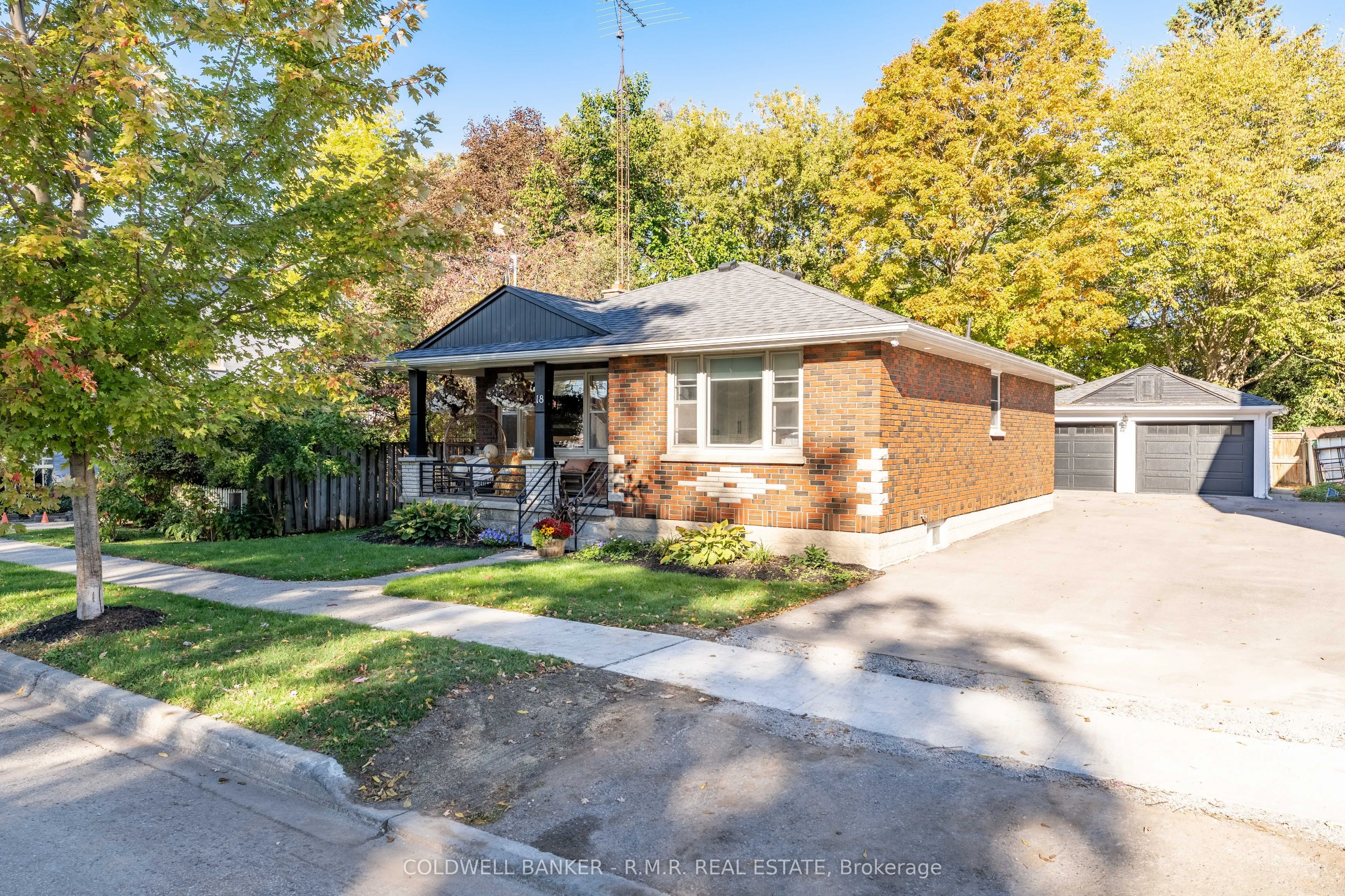 18 Centreview Street