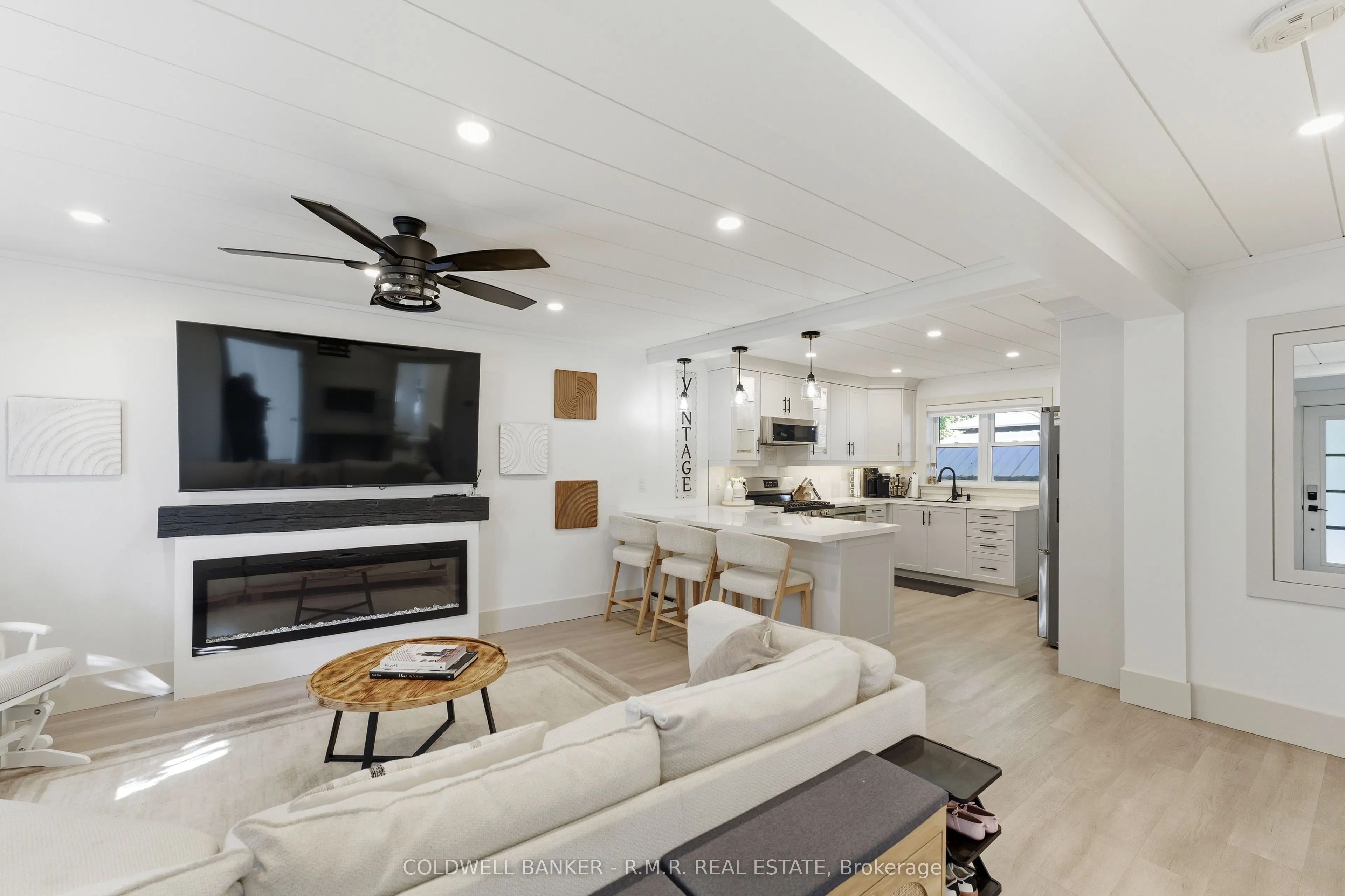 18 Centreview Street