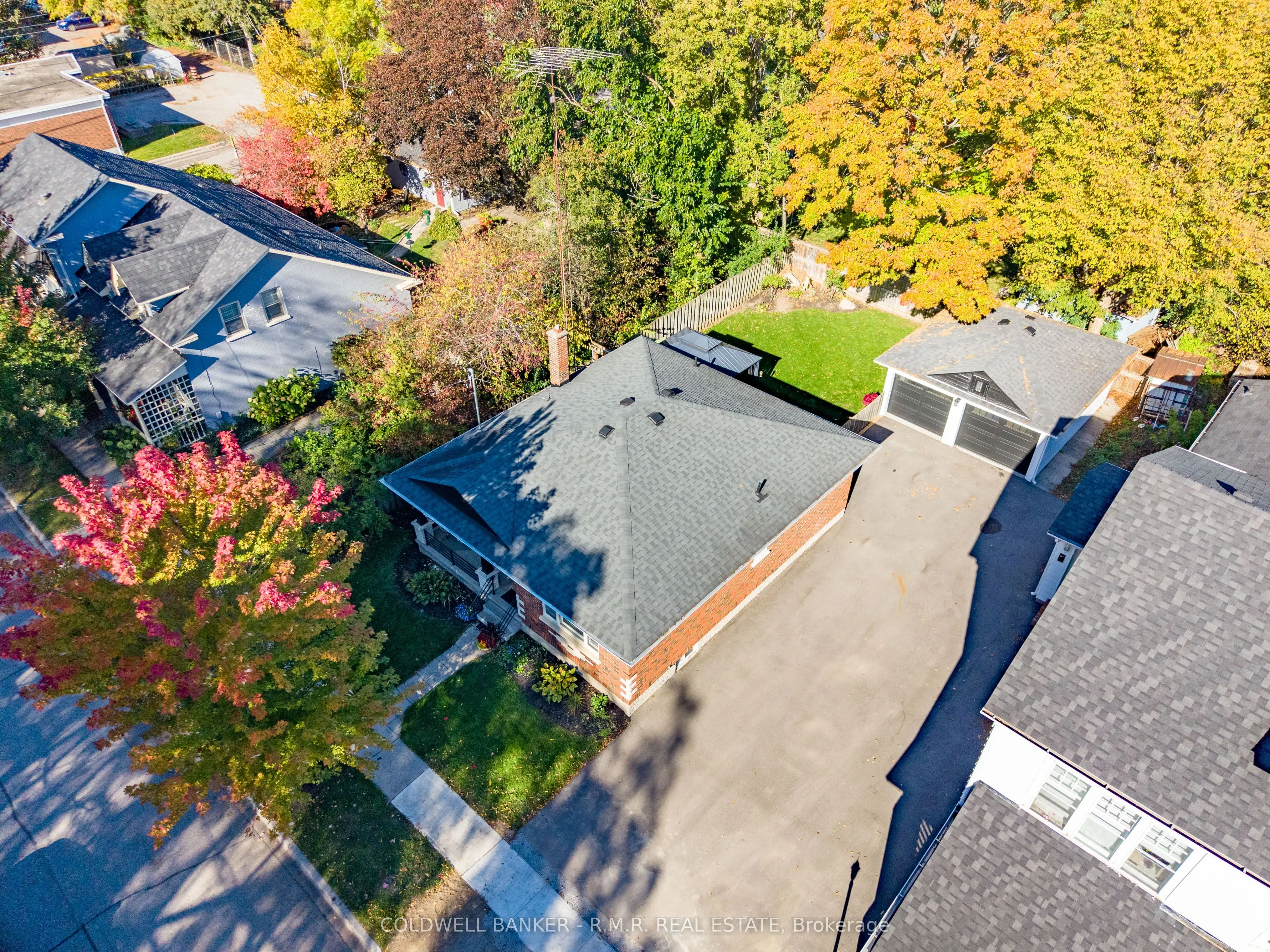 18 Centreview Street
