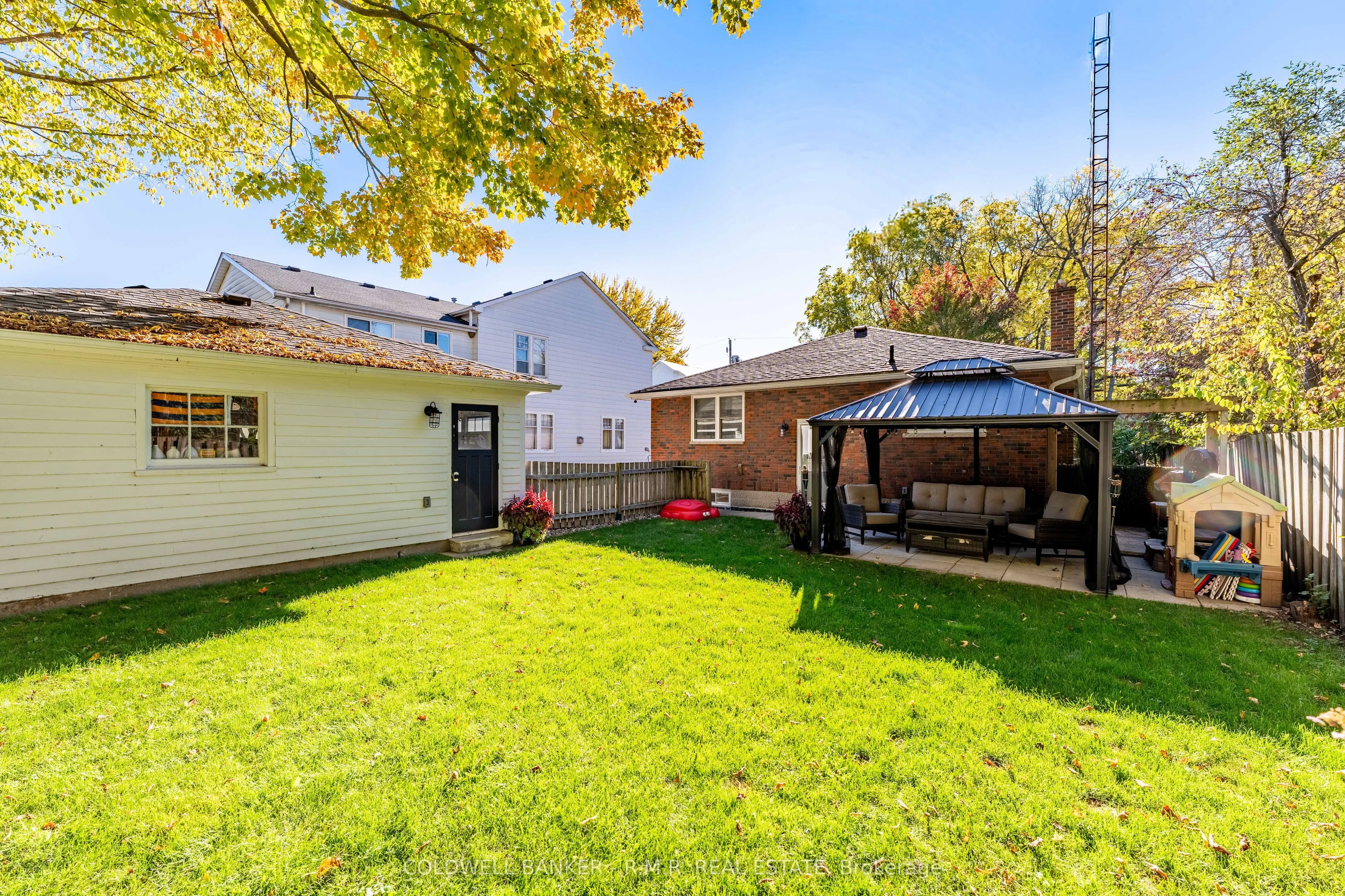 18 Centreview Street