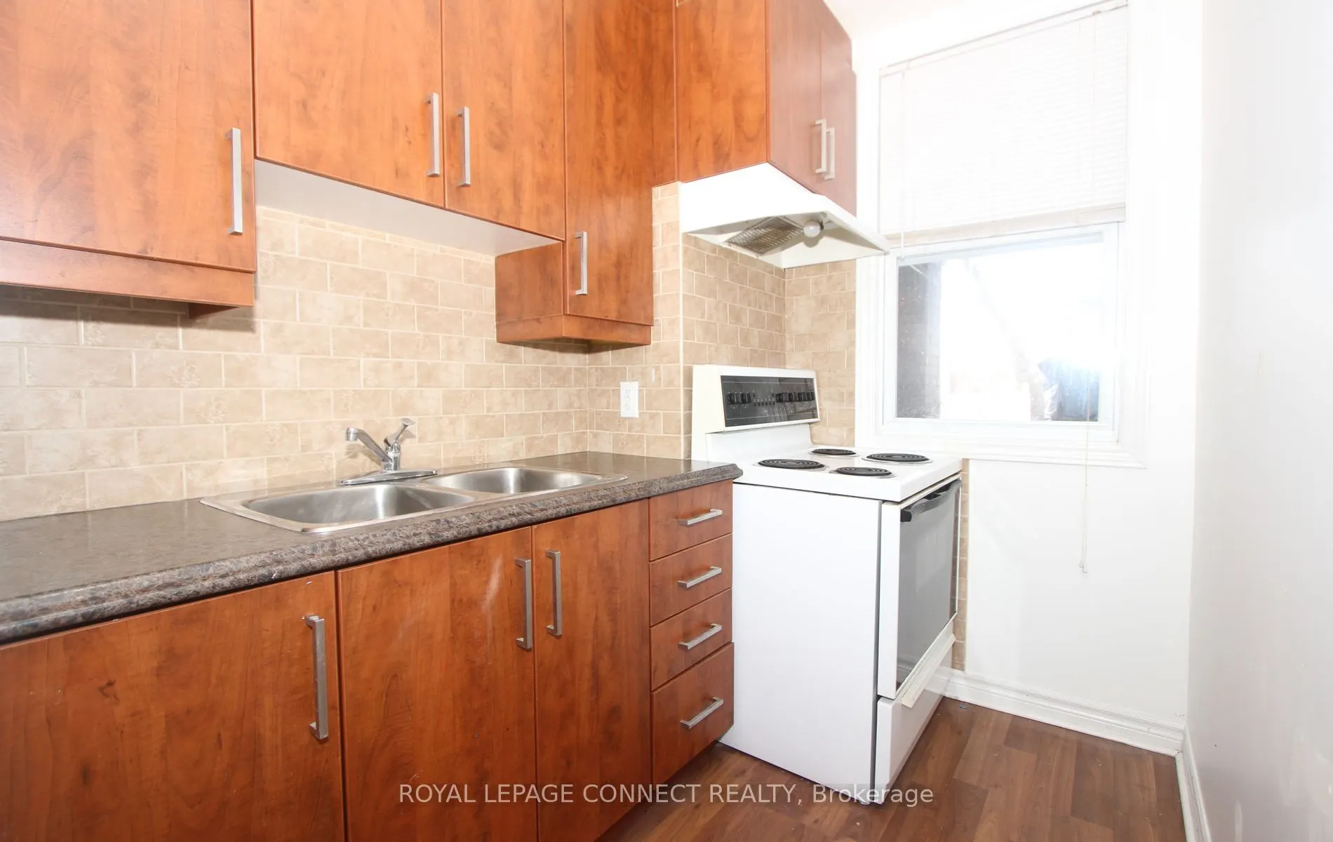 1229A Woodbine Main Floor Avenue