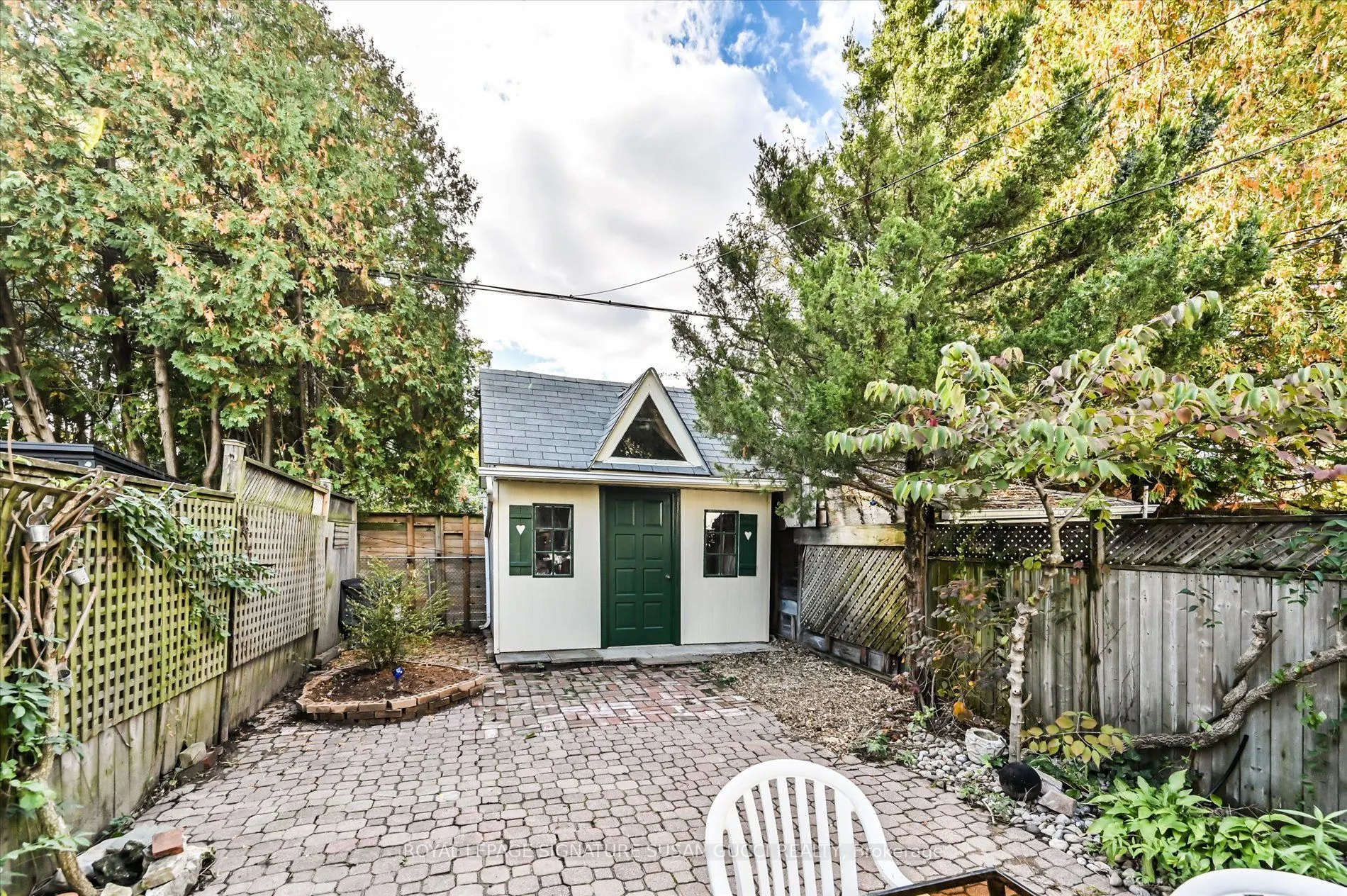 1138 Woodbine Avenue