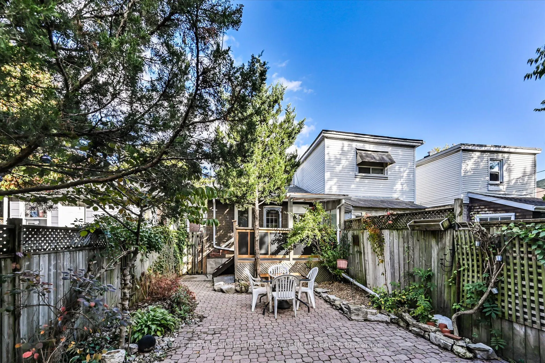 1138 Woodbine Avenue