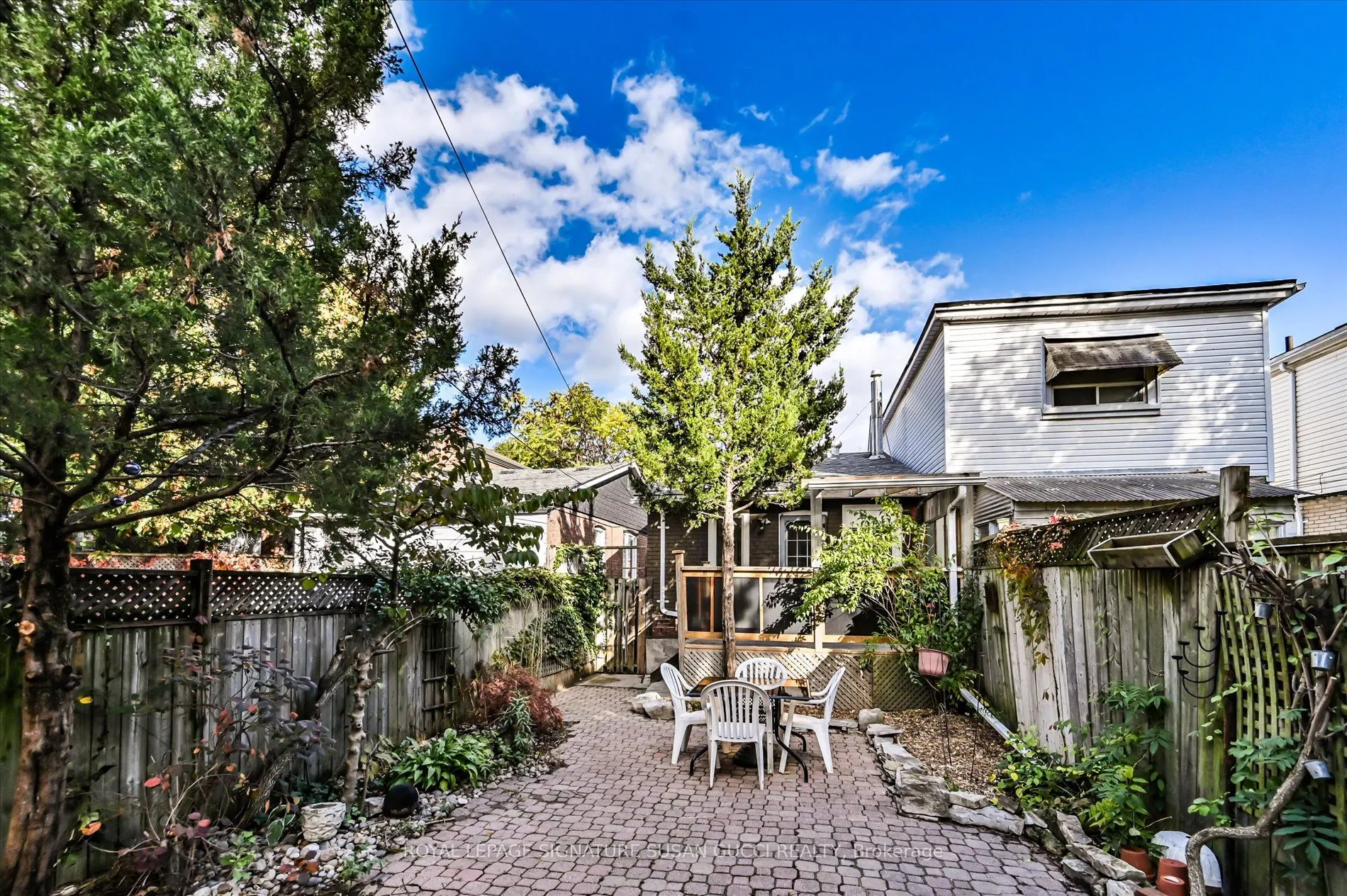 1138 Woodbine Avenue