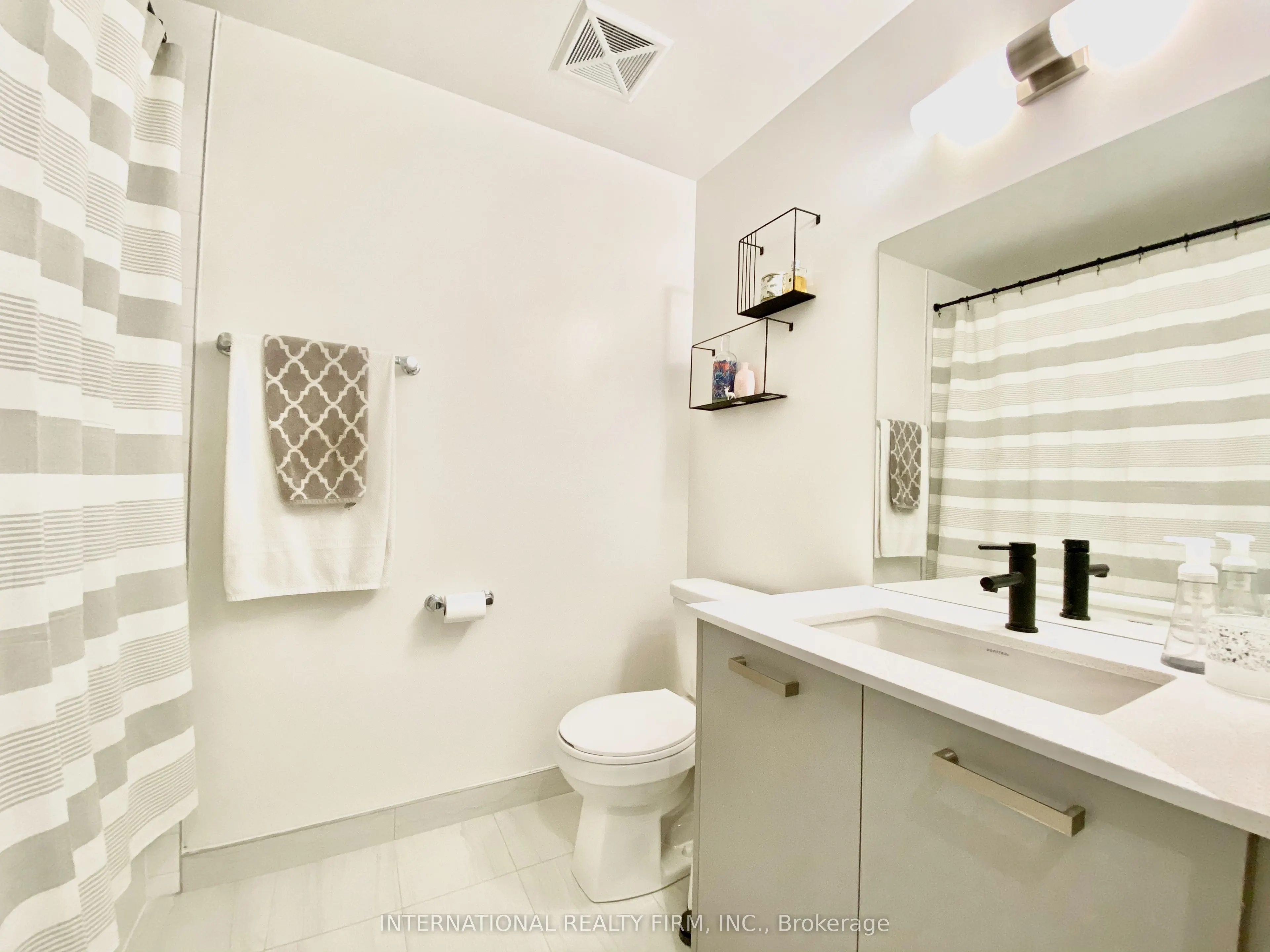 1630 Queen Street E, #412