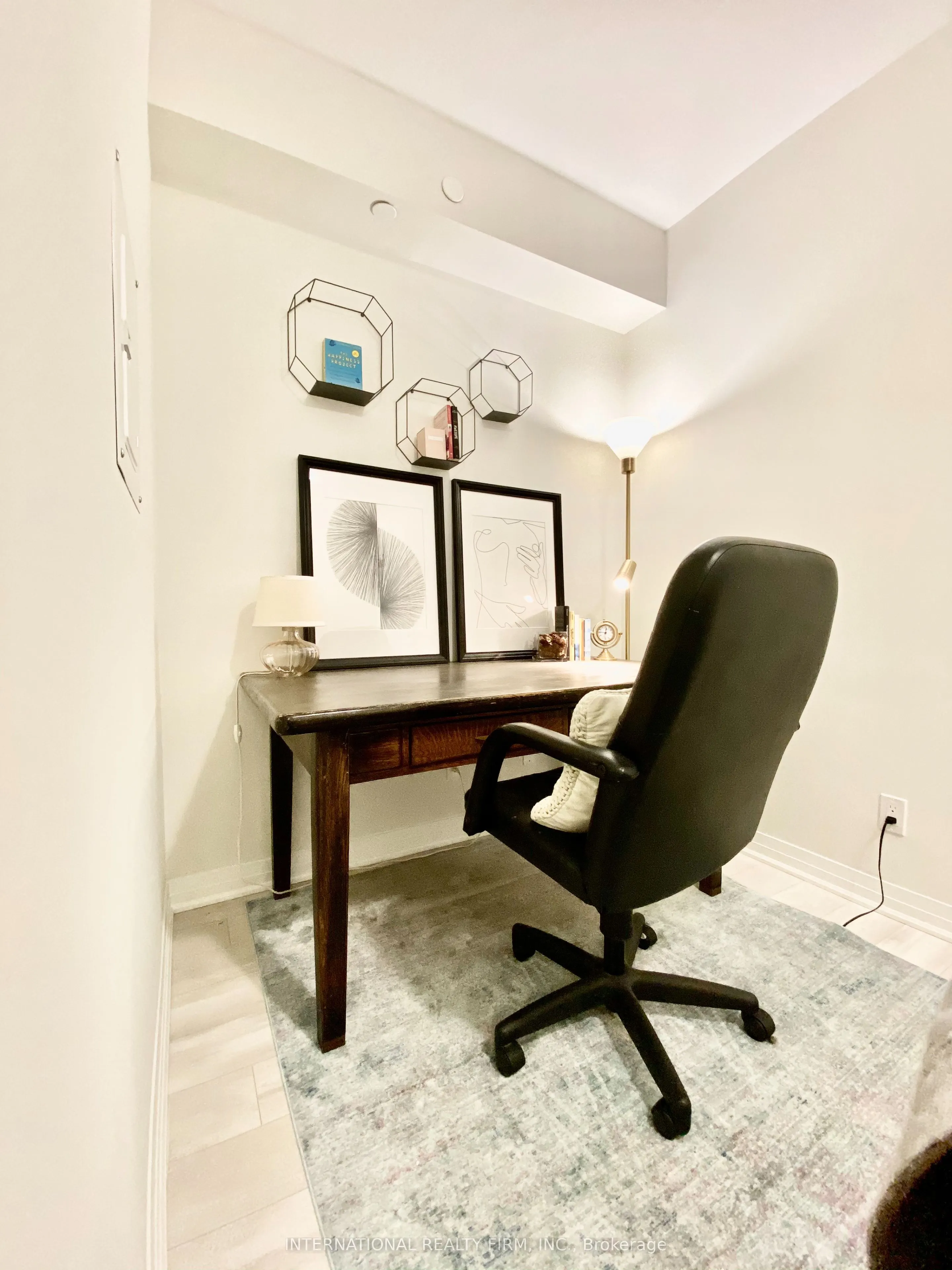 1630 Queen Street E, #412
