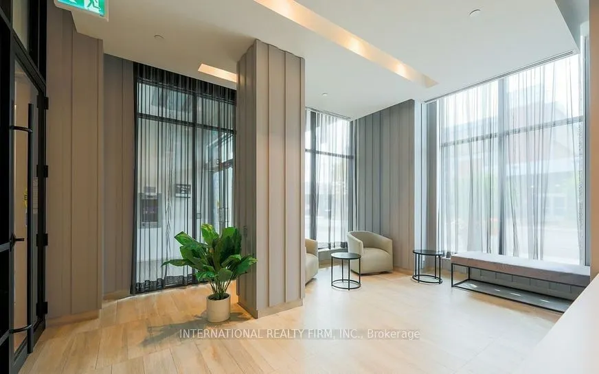 1630 Queen Street E, #412