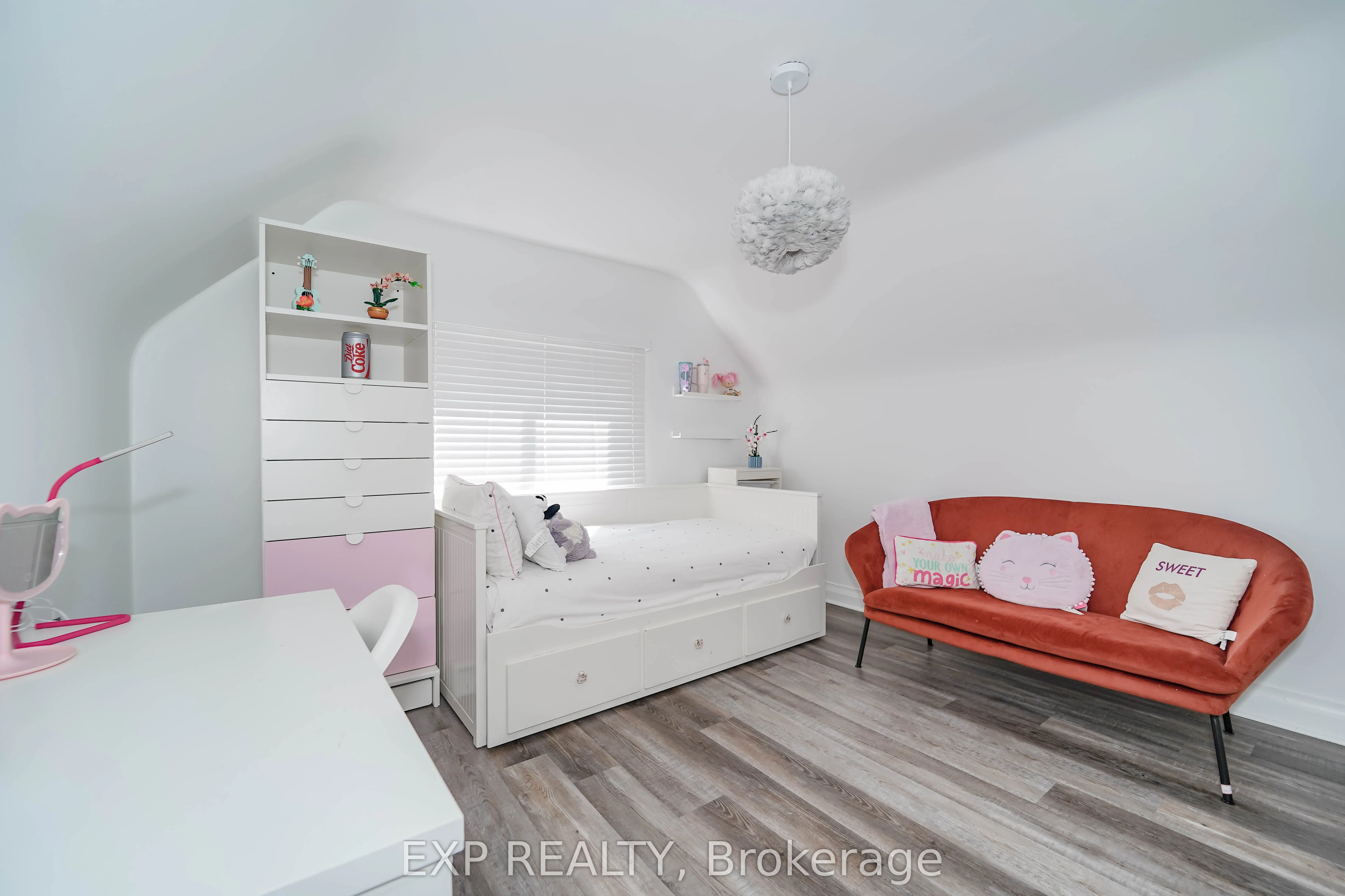 43 Southmead Road