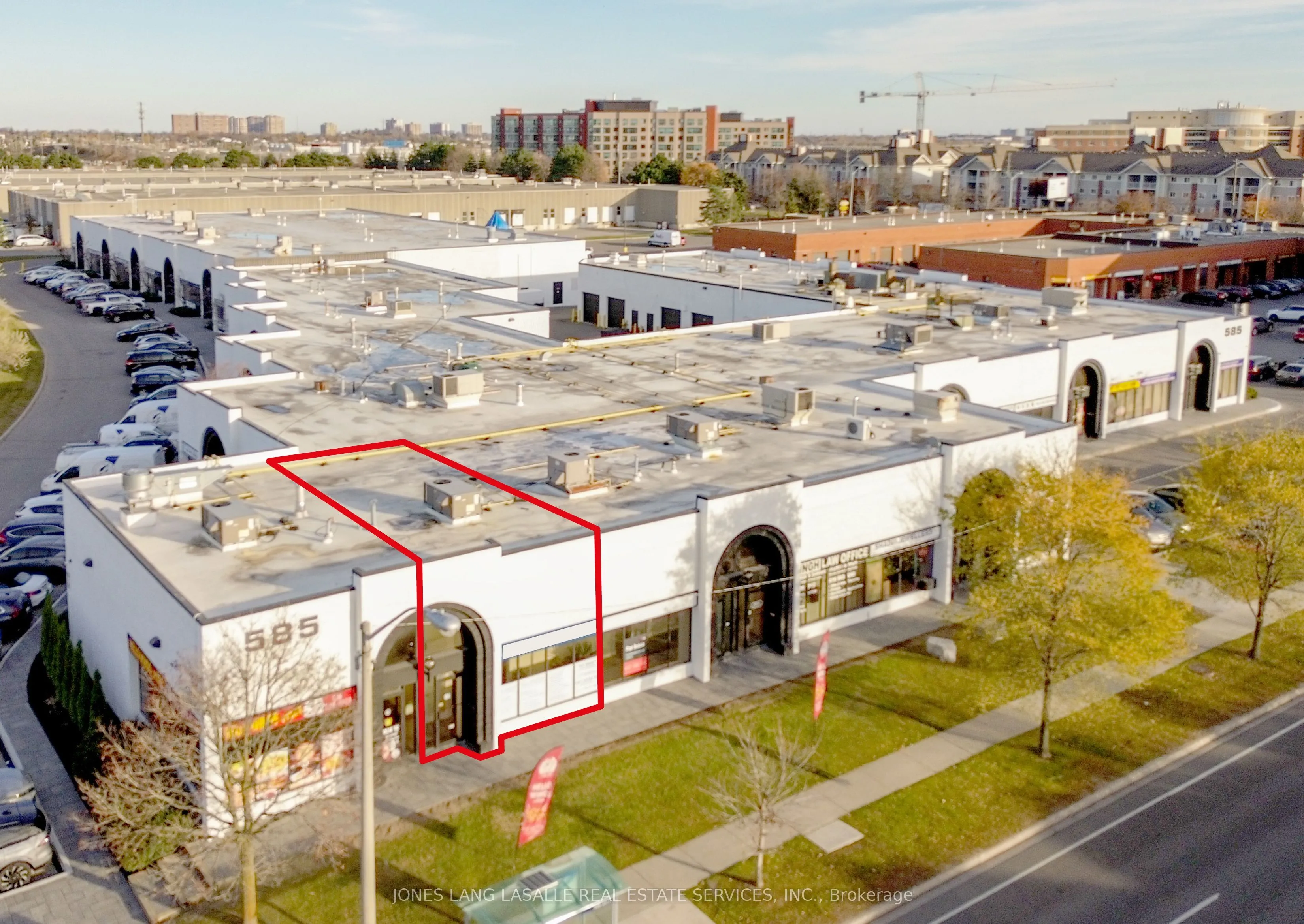 585 Middlefield Road, #17