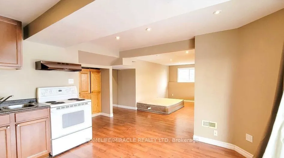 56 Cousins Street, #Lower