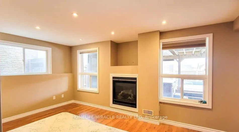 56 Cousins Street, #Lower