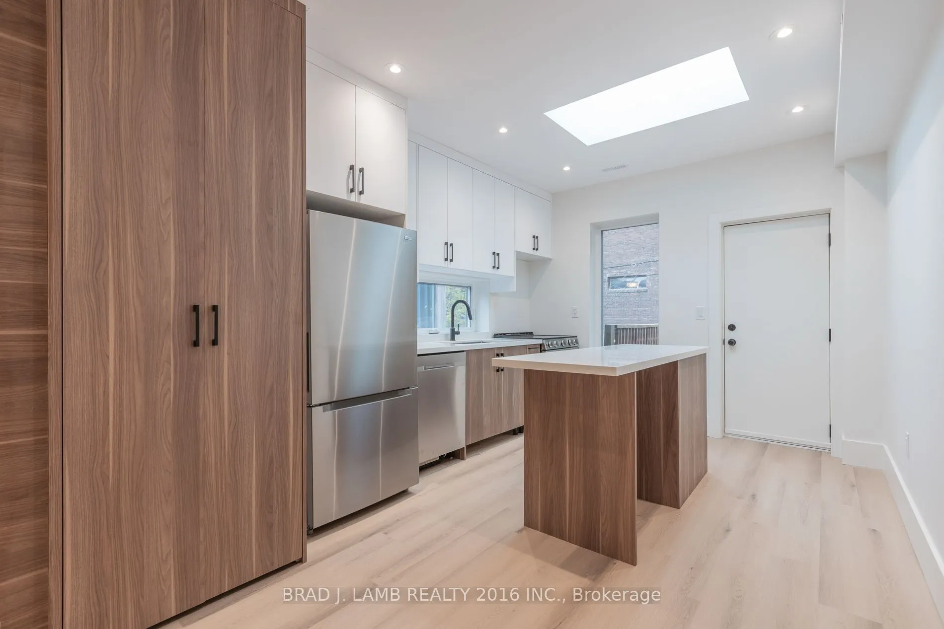 84 Sparkhall Avenue, #Upper Floor