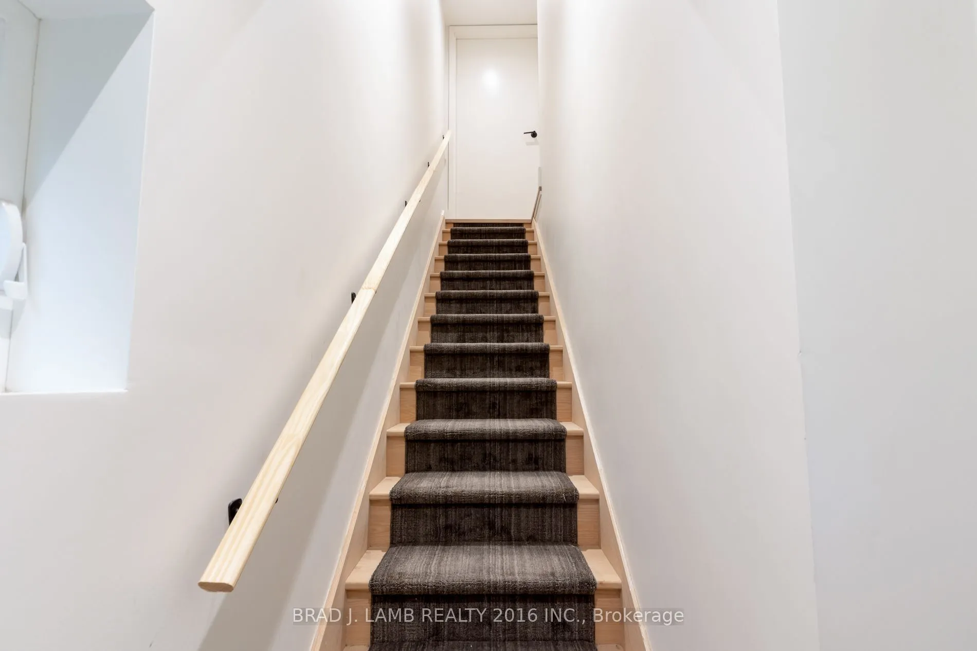 84 Sparkhall Avenue, #Upper Floor