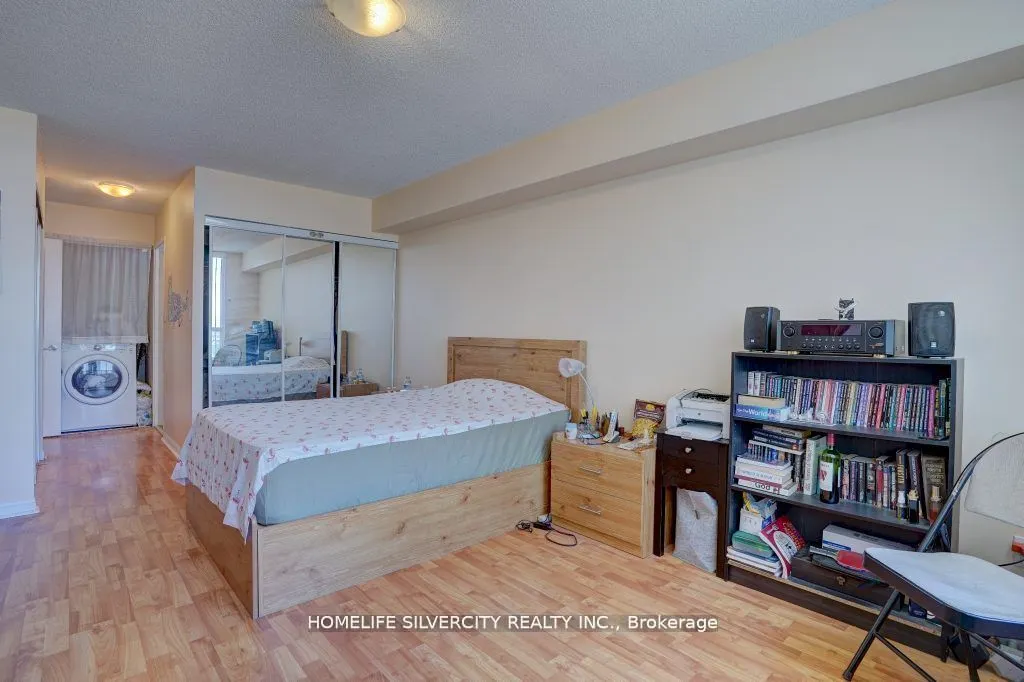 88 Corporate Drive, #1617