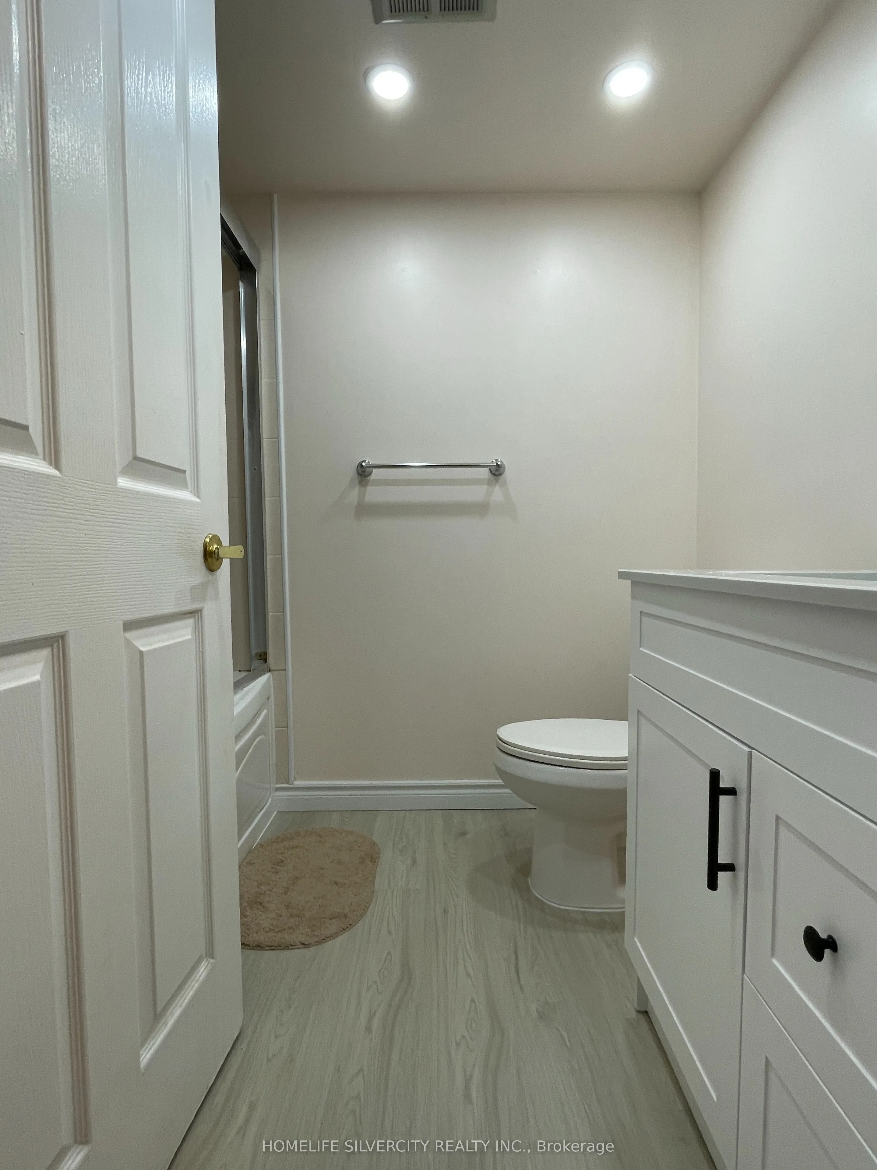 88 Corporate Drive, #1617