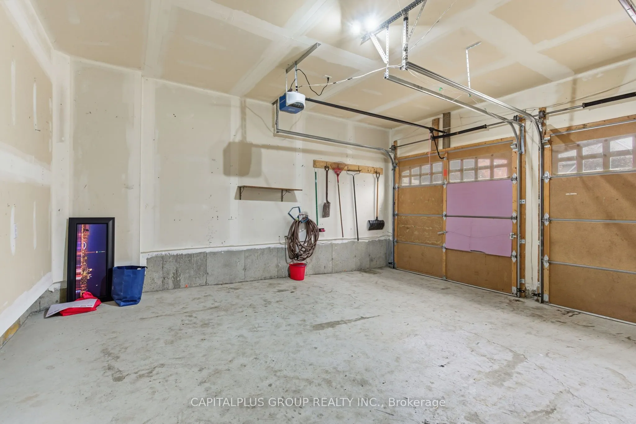 2352 Secreto Drive, #Main