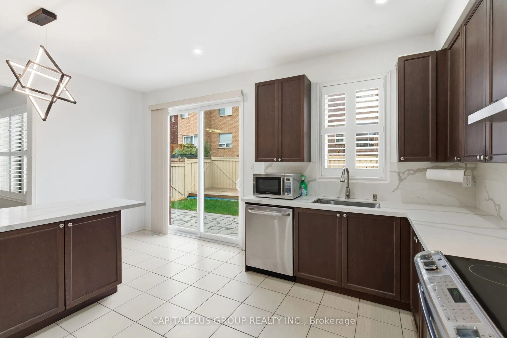 2352 Secreto Drive, #Main