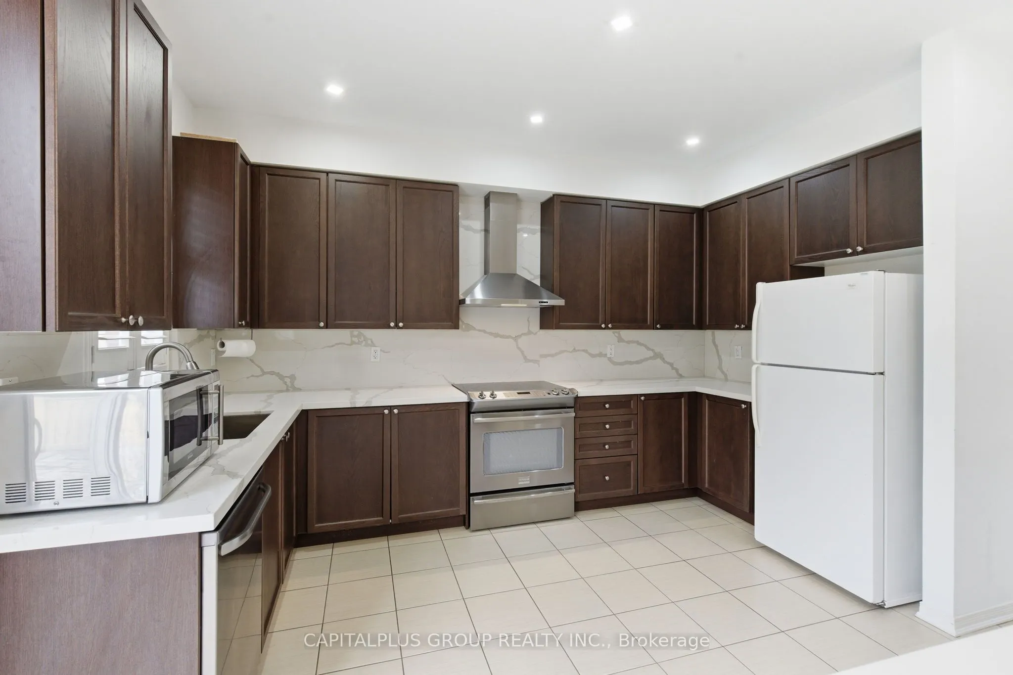 2352 Secreto Drive, #Main