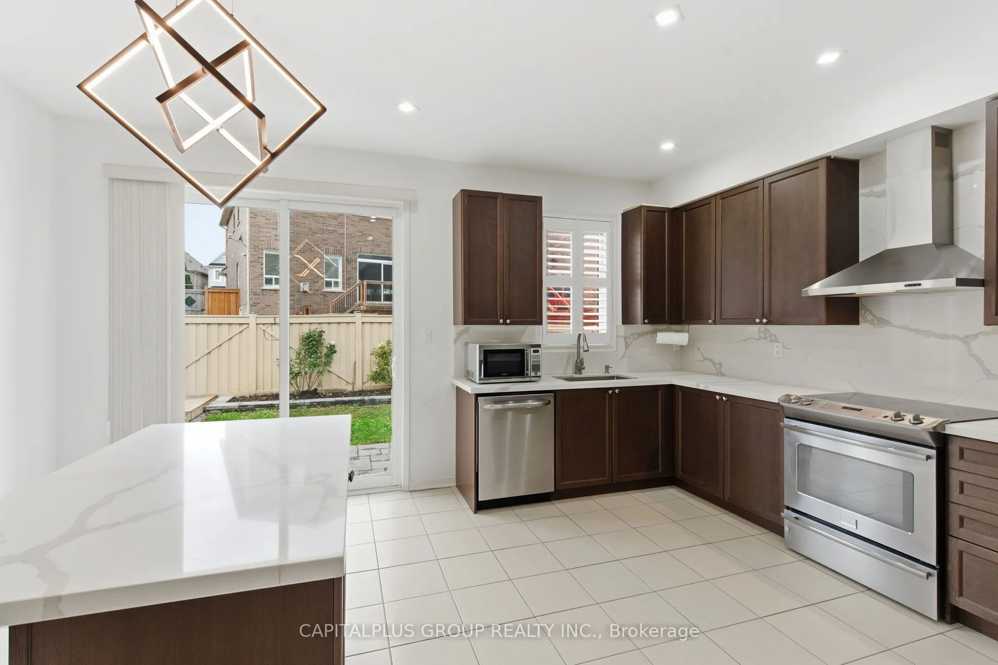 2352 Secreto Drive, #Main