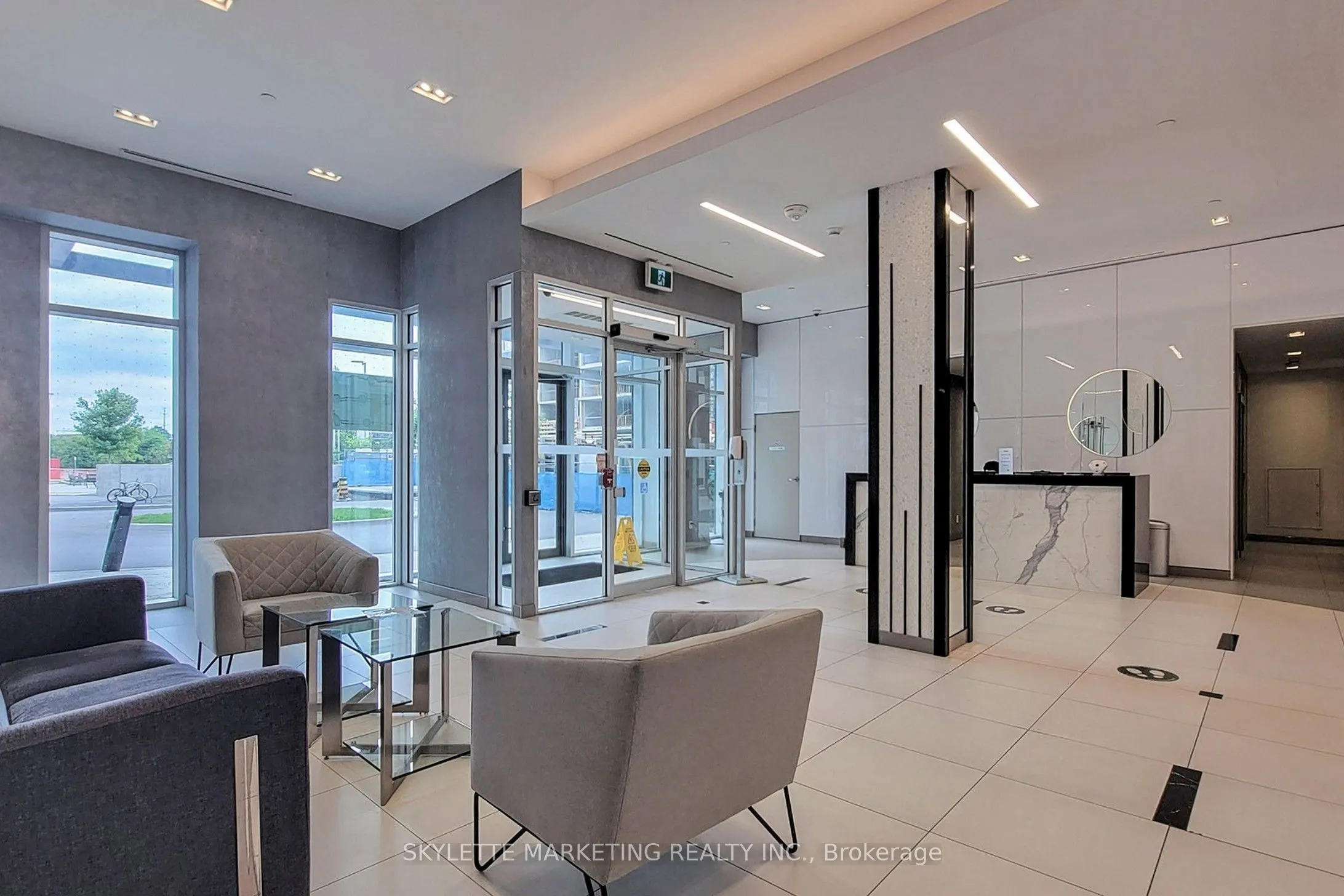 30 Meadowglen Place, #609