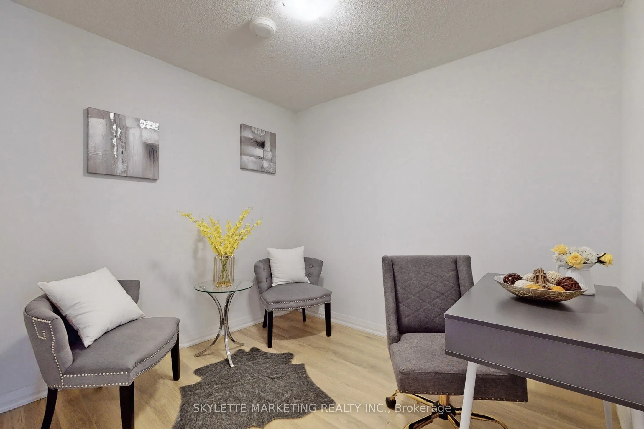 30 Meadowglen Place, #609