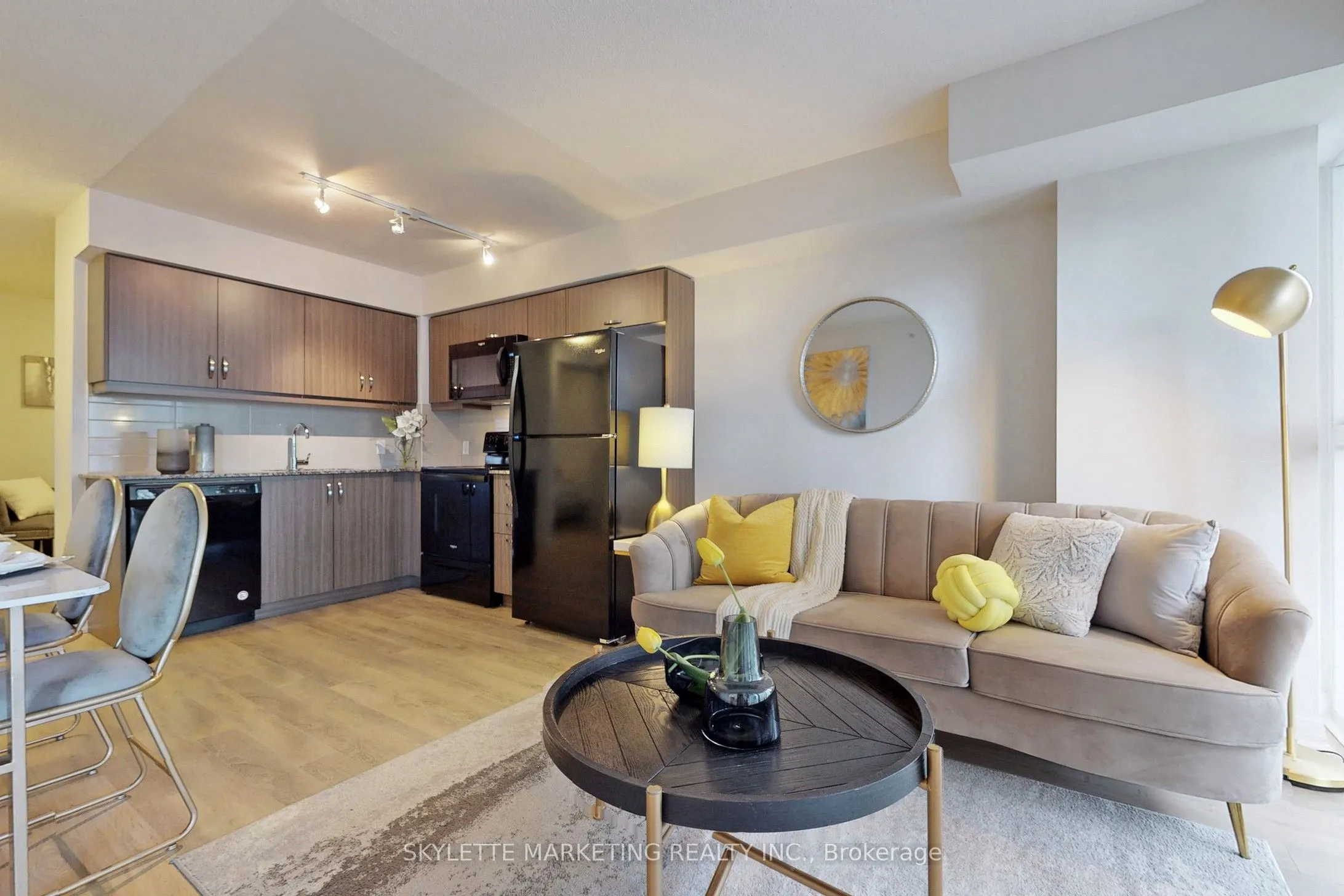 30 Meadowglen Place, #609