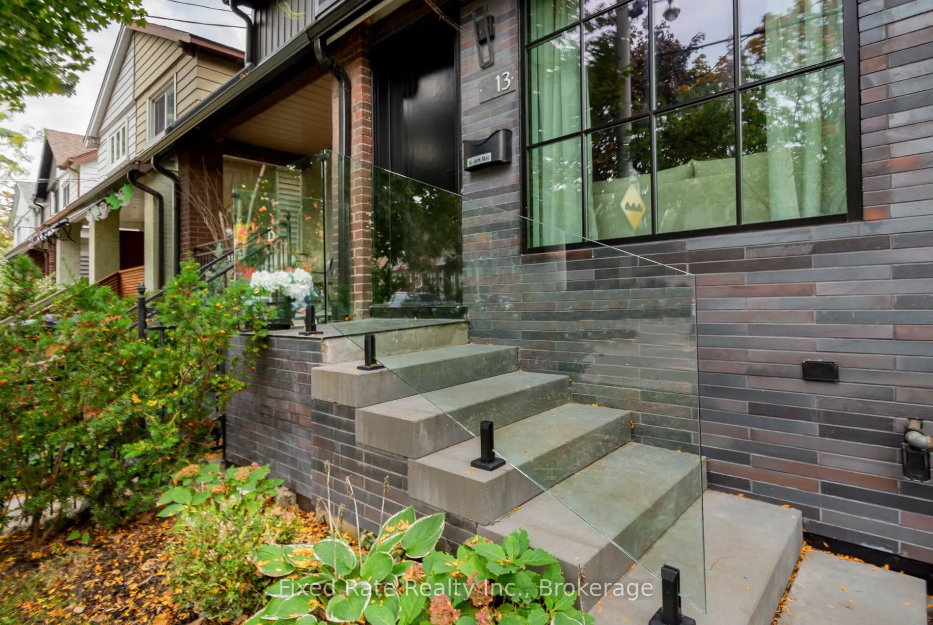 13 Larchmount Avenue