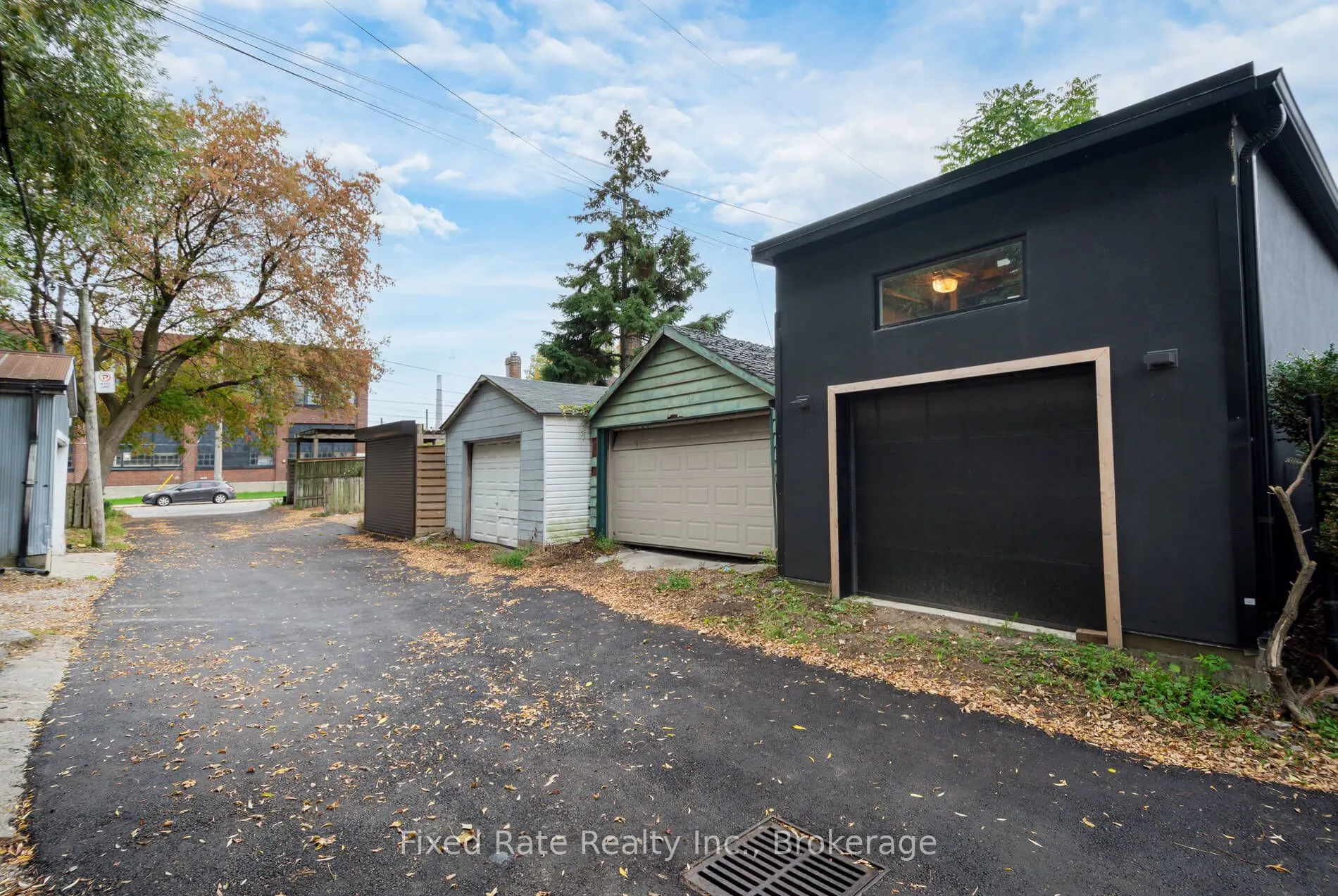 13 Larchmount Avenue