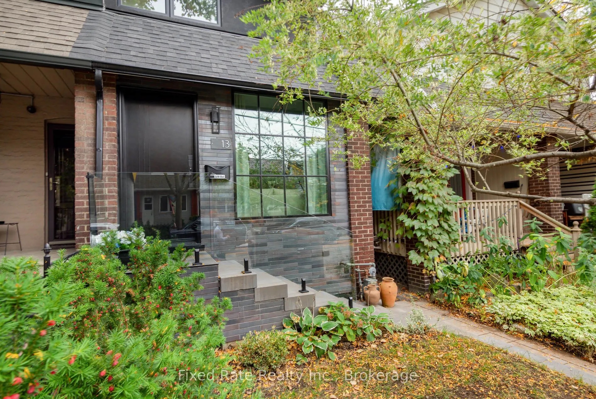 13 Larchmount Avenue