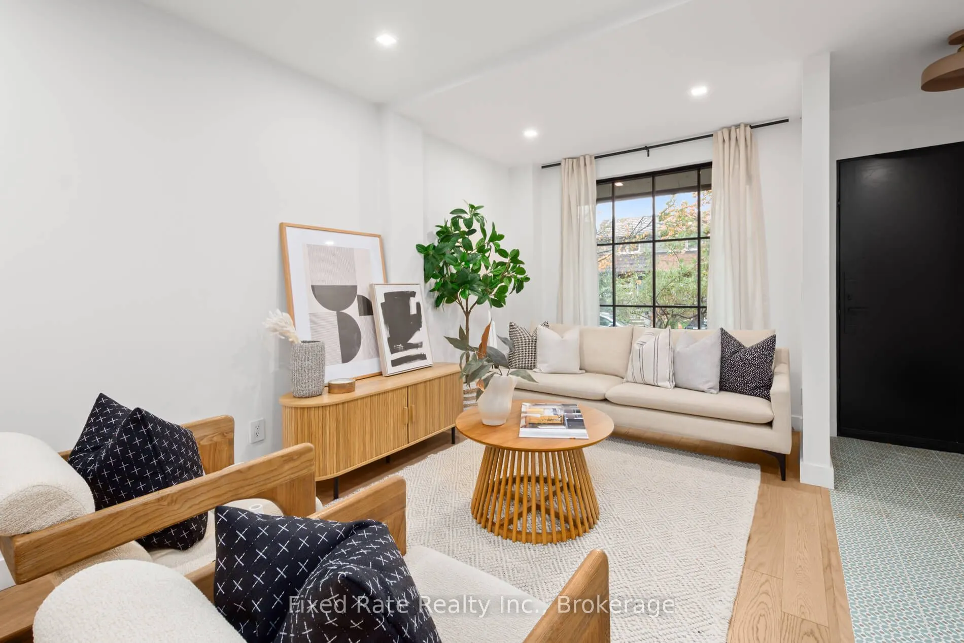 13 Larchmount Avenue