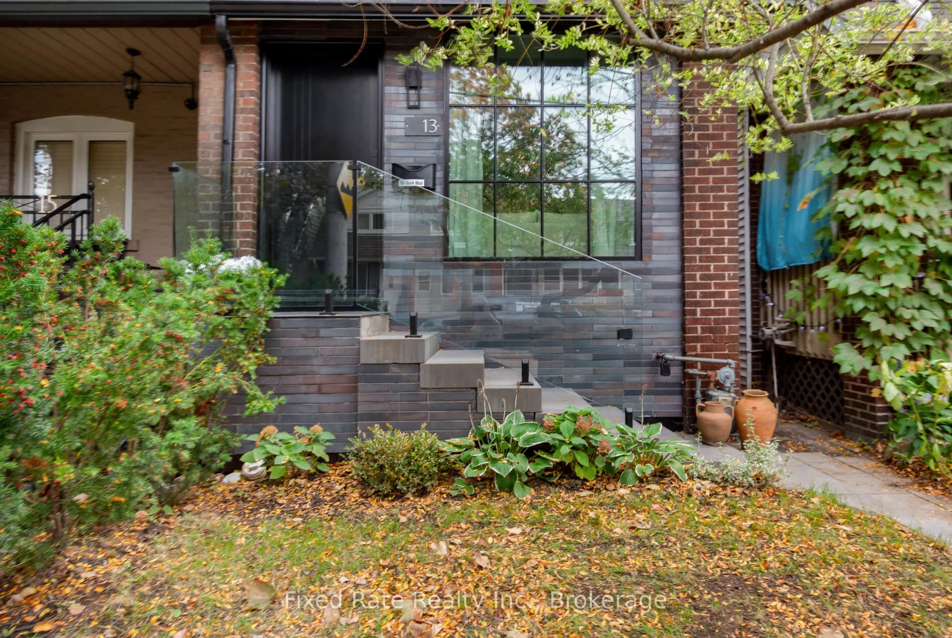 13 Larchmount Avenue