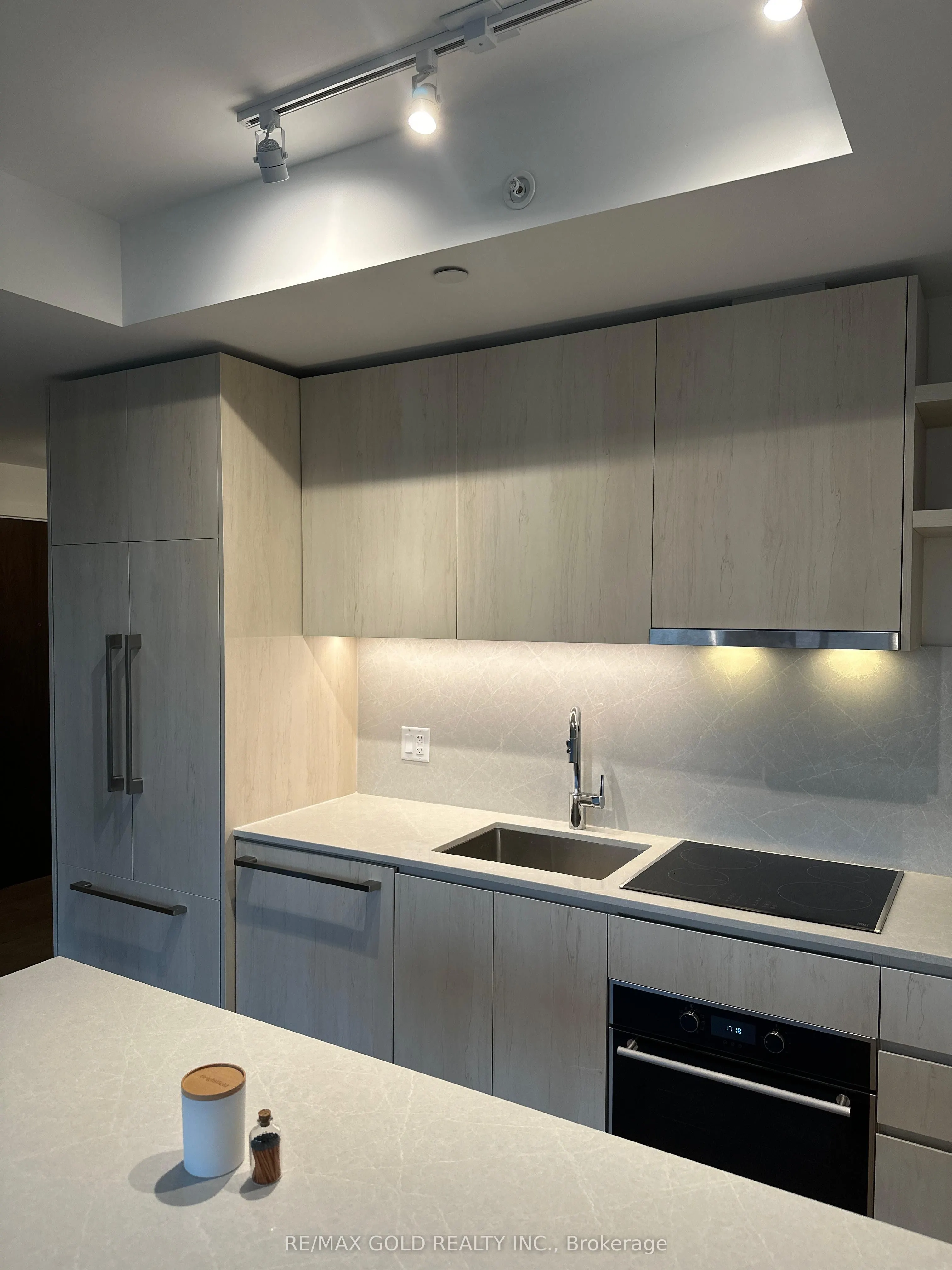 1161 Kingston Road, #507