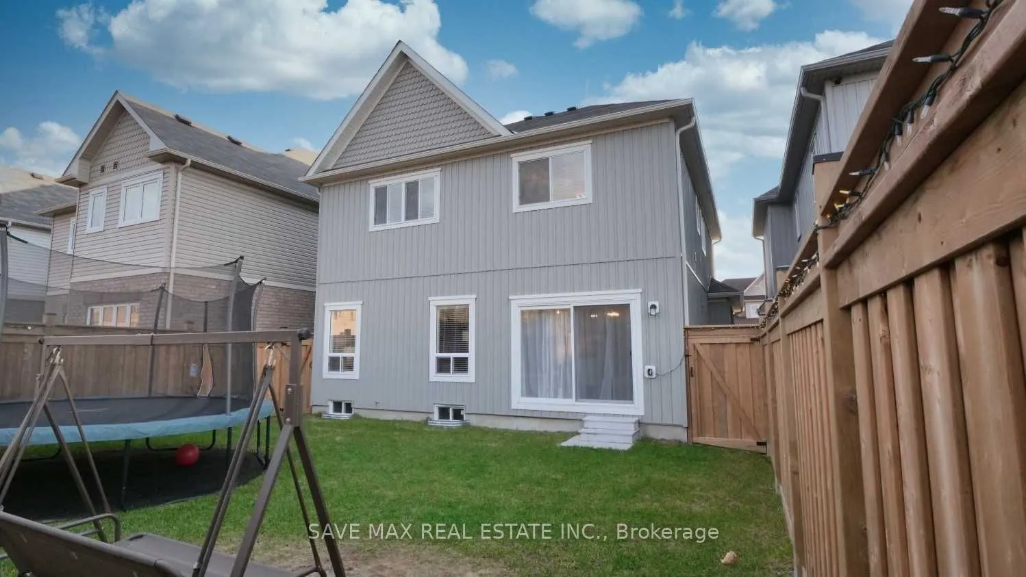 18 Bruce Cameron Drive