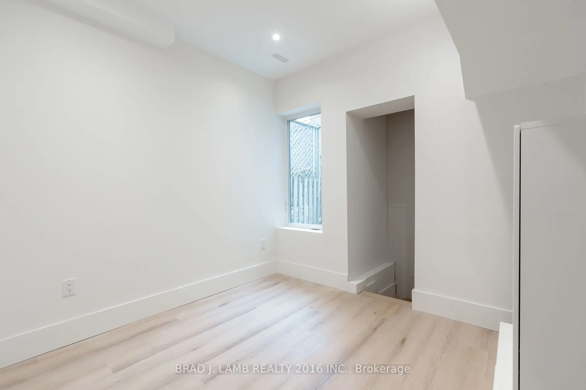 84 Sparkhall Avenue, #Main Floor