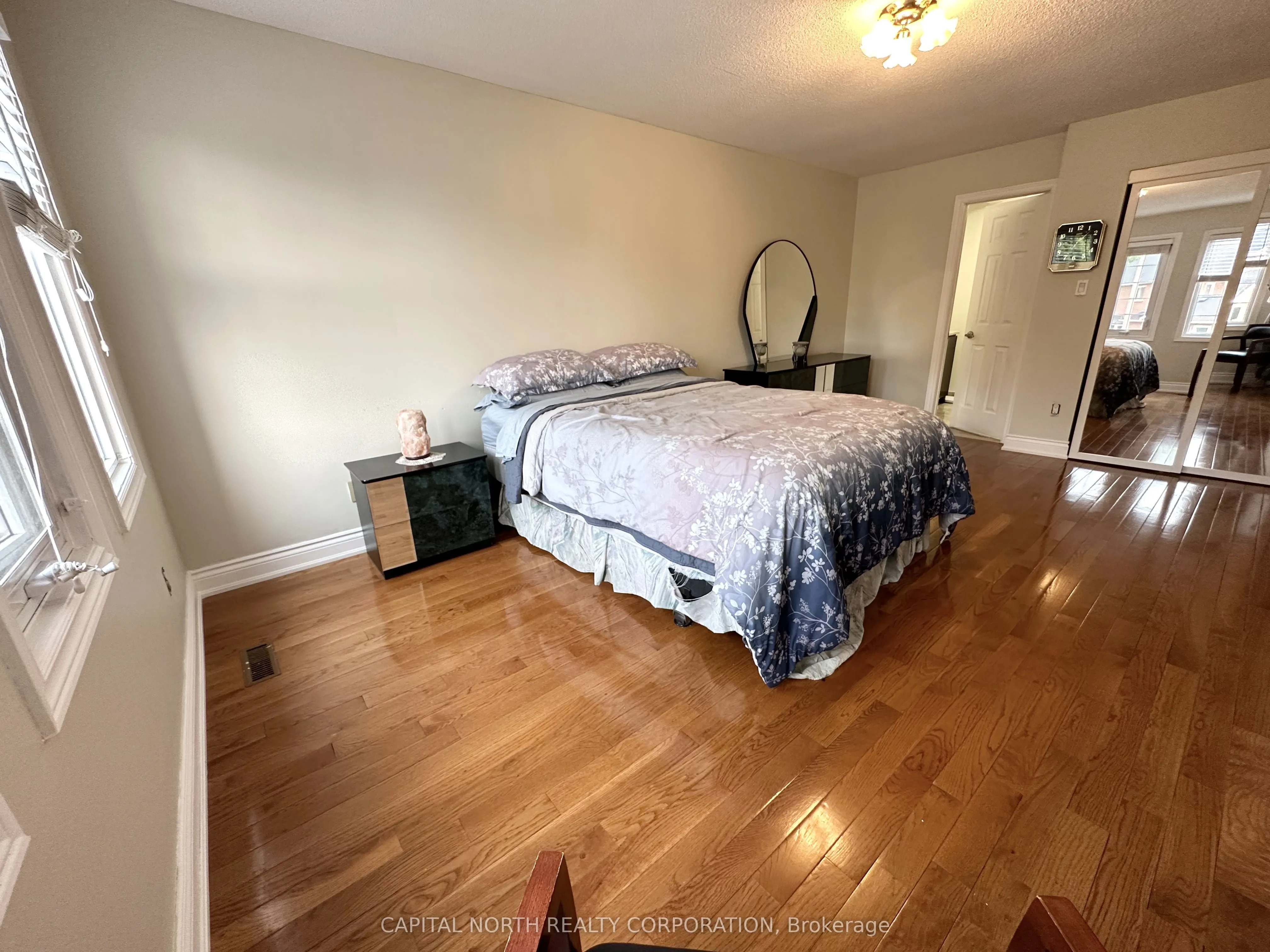 2366 Denvale Drive W, #Upper