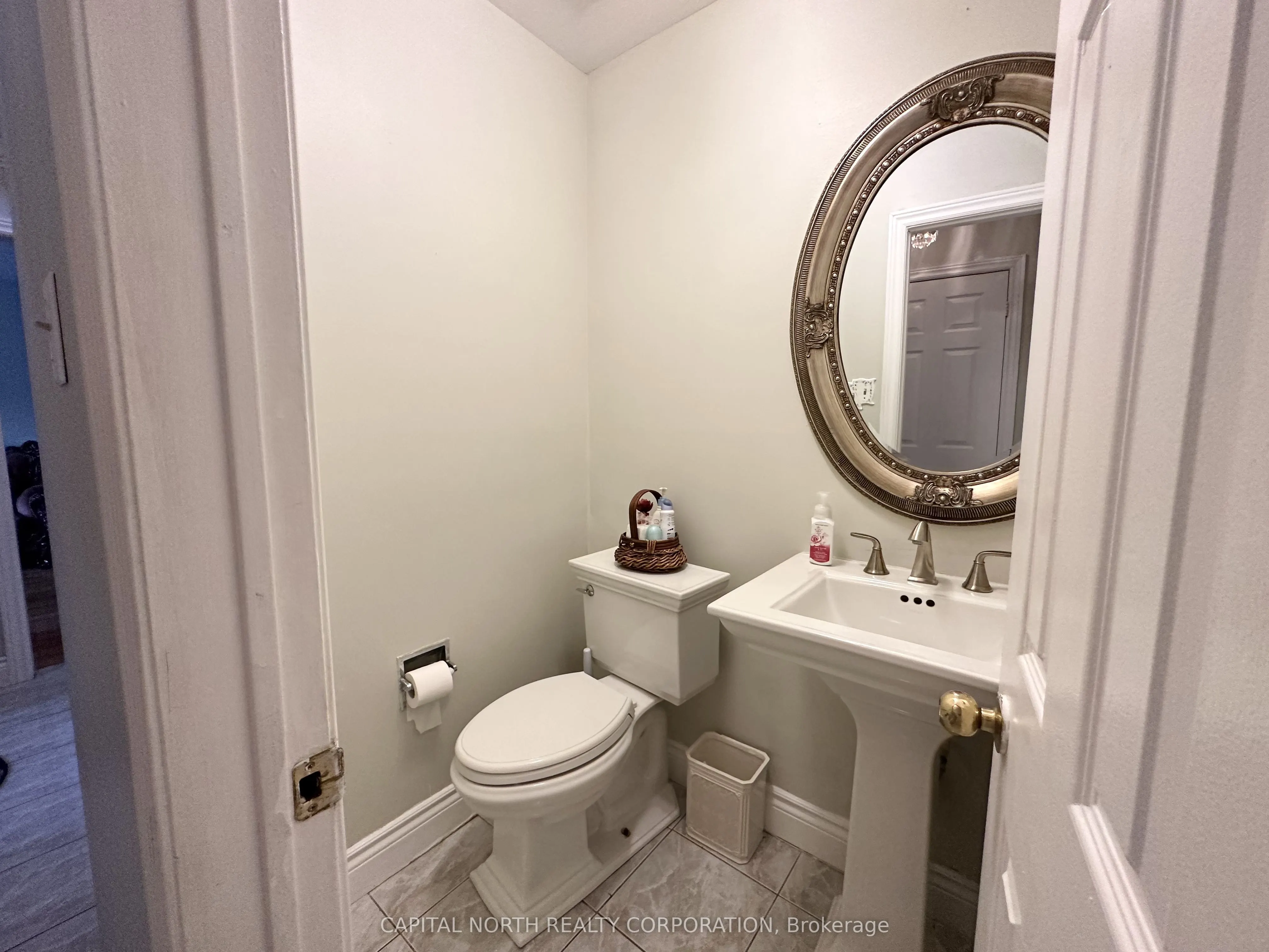 2366 Denvale Drive W, #Upper