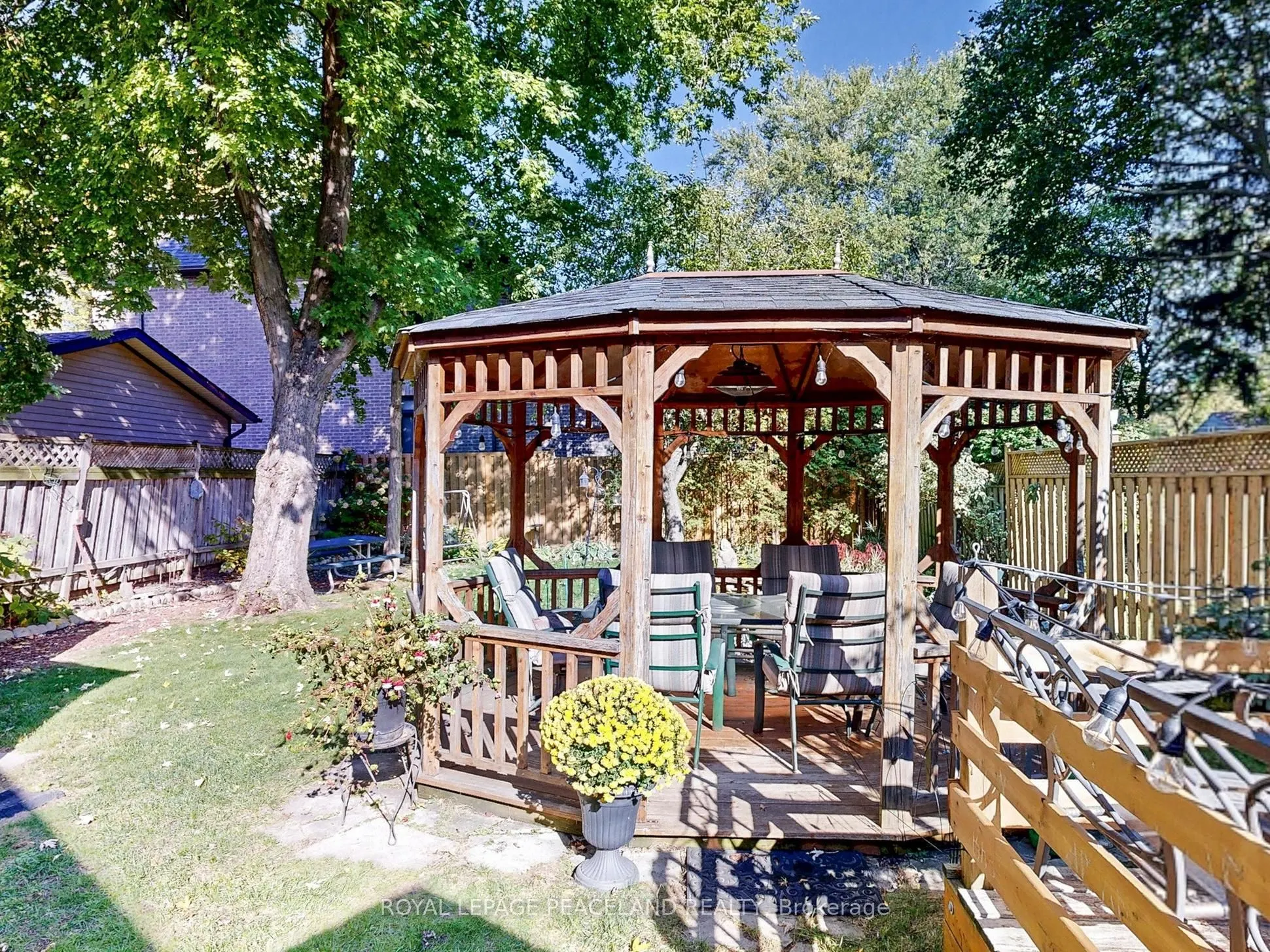 139 Scarboro Crescent