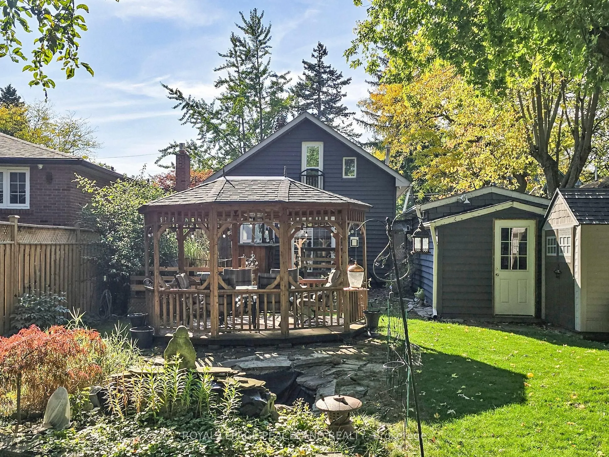 139 Scarboro Crescent