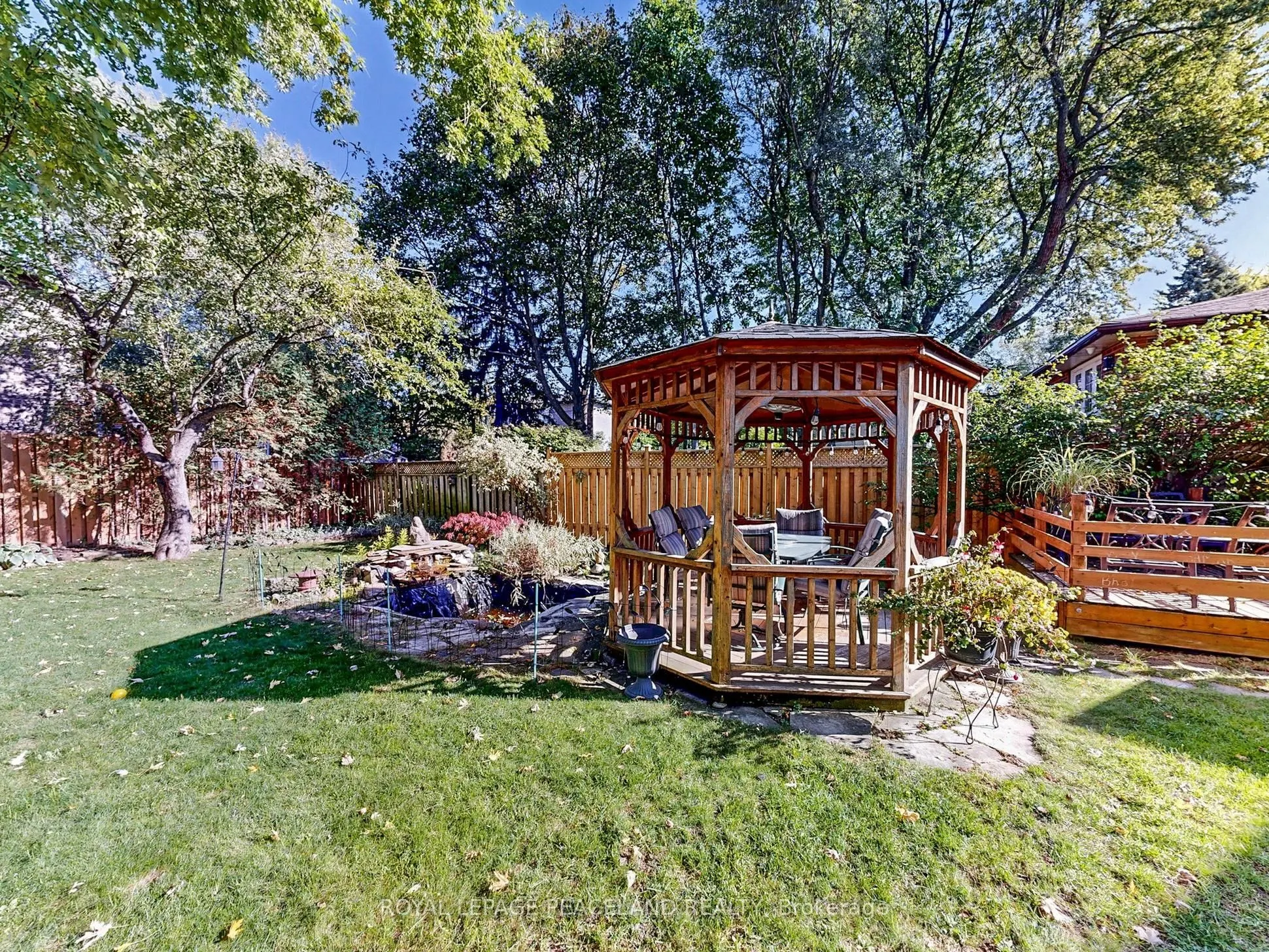 139 Scarboro Crescent