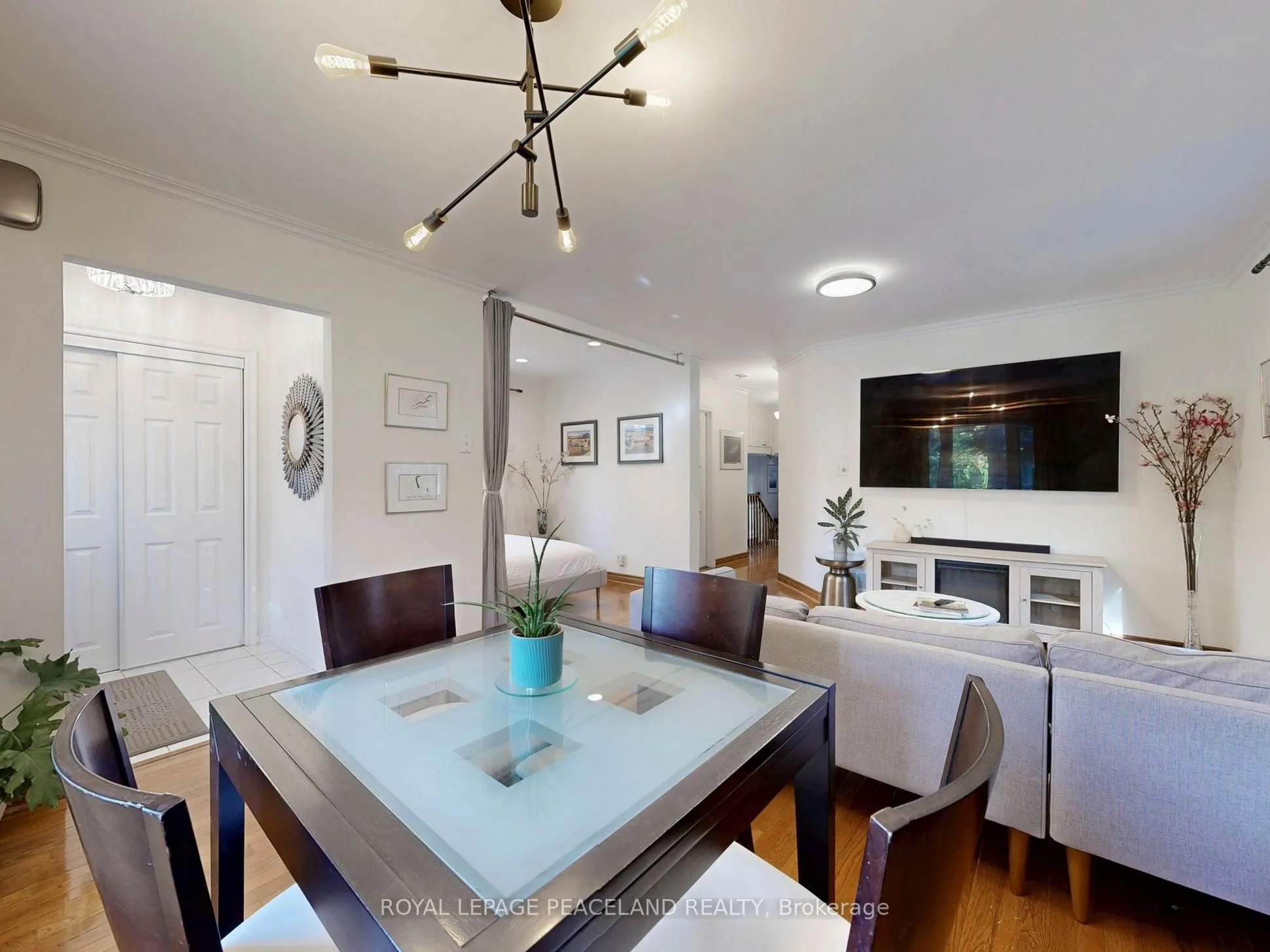 139 Scarboro Crescent