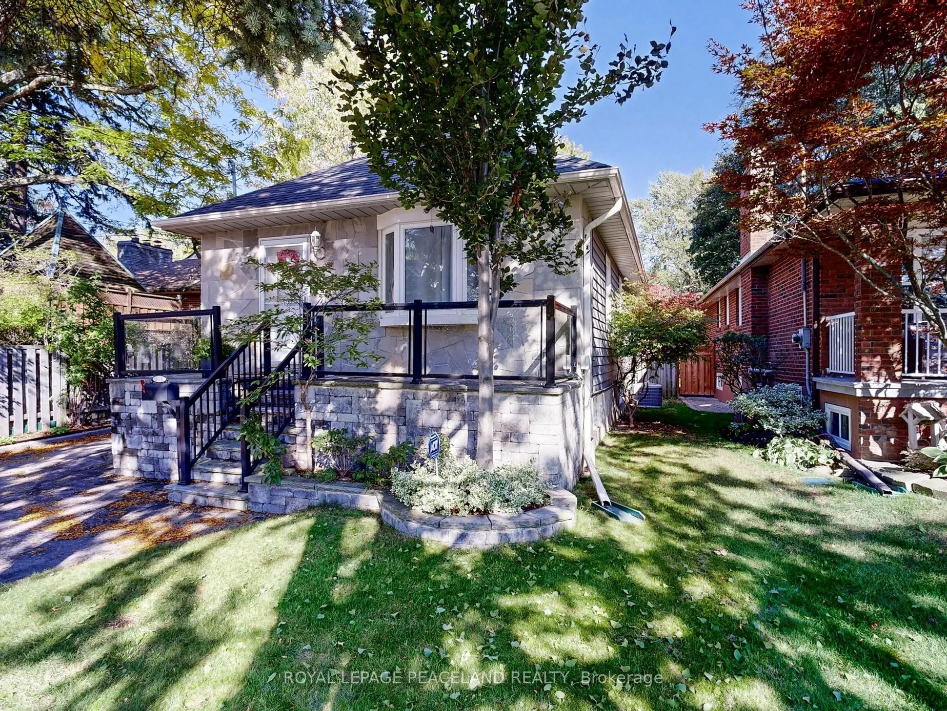 139 Scarboro Crescent