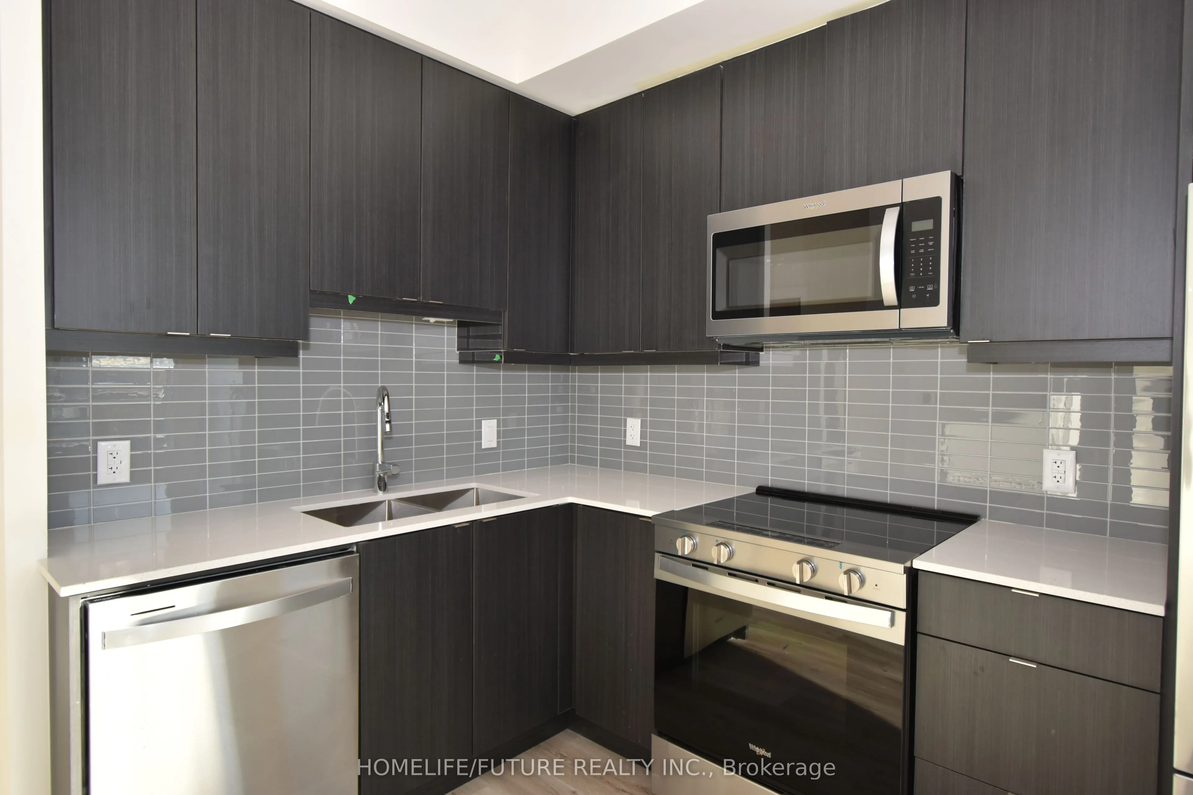 3260 Sheppard Avenue E, #1010