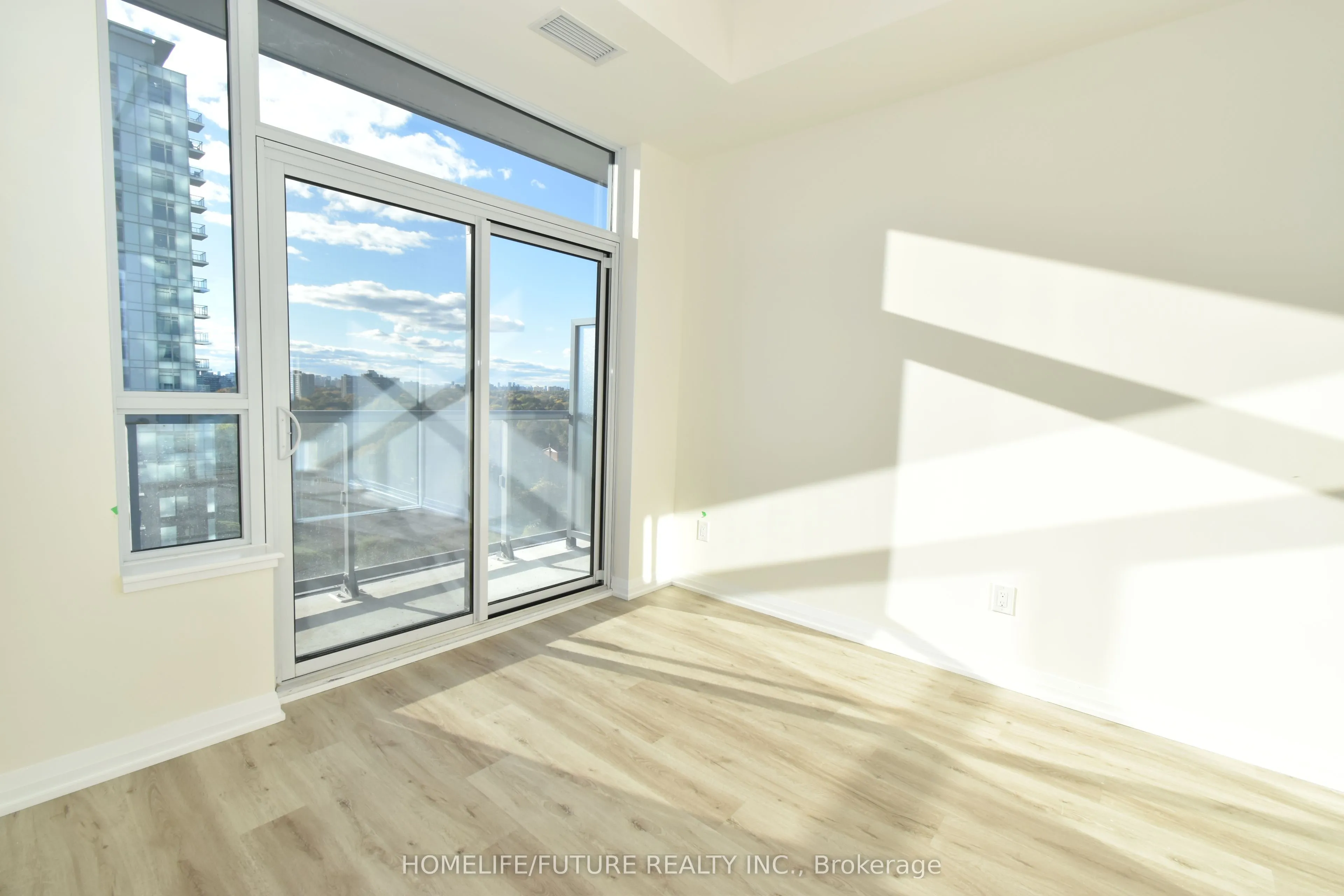 3260 Sheppard Avenue E, #1010