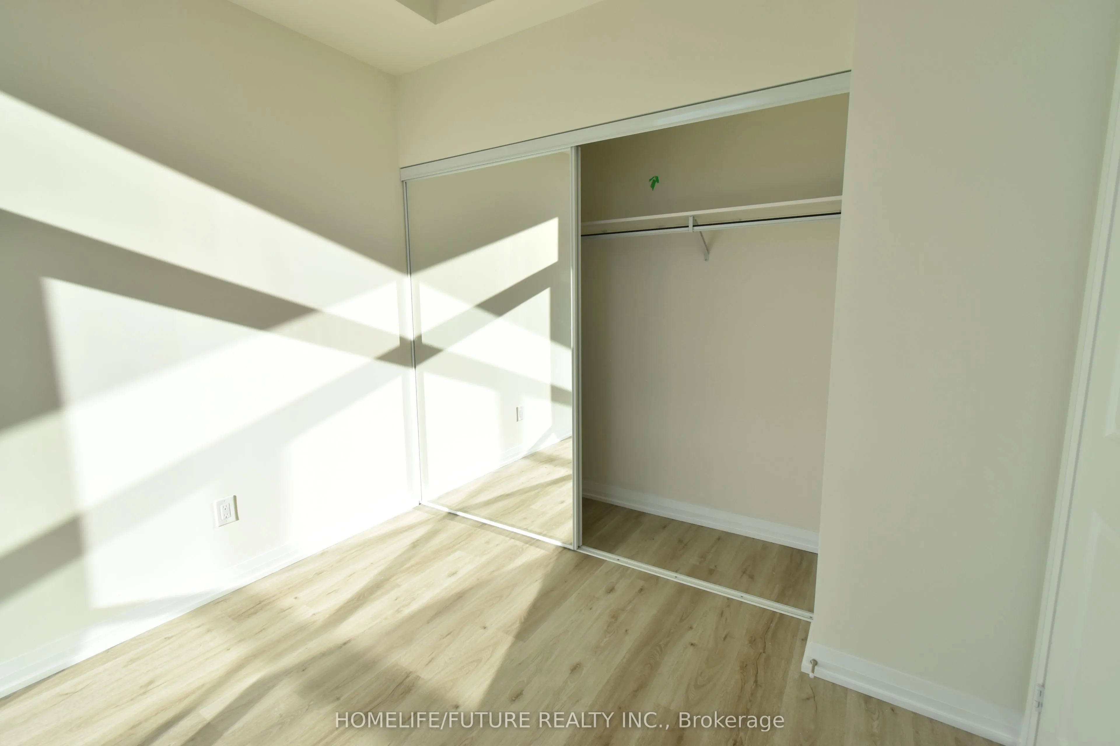 3260 Sheppard Avenue E, #1010